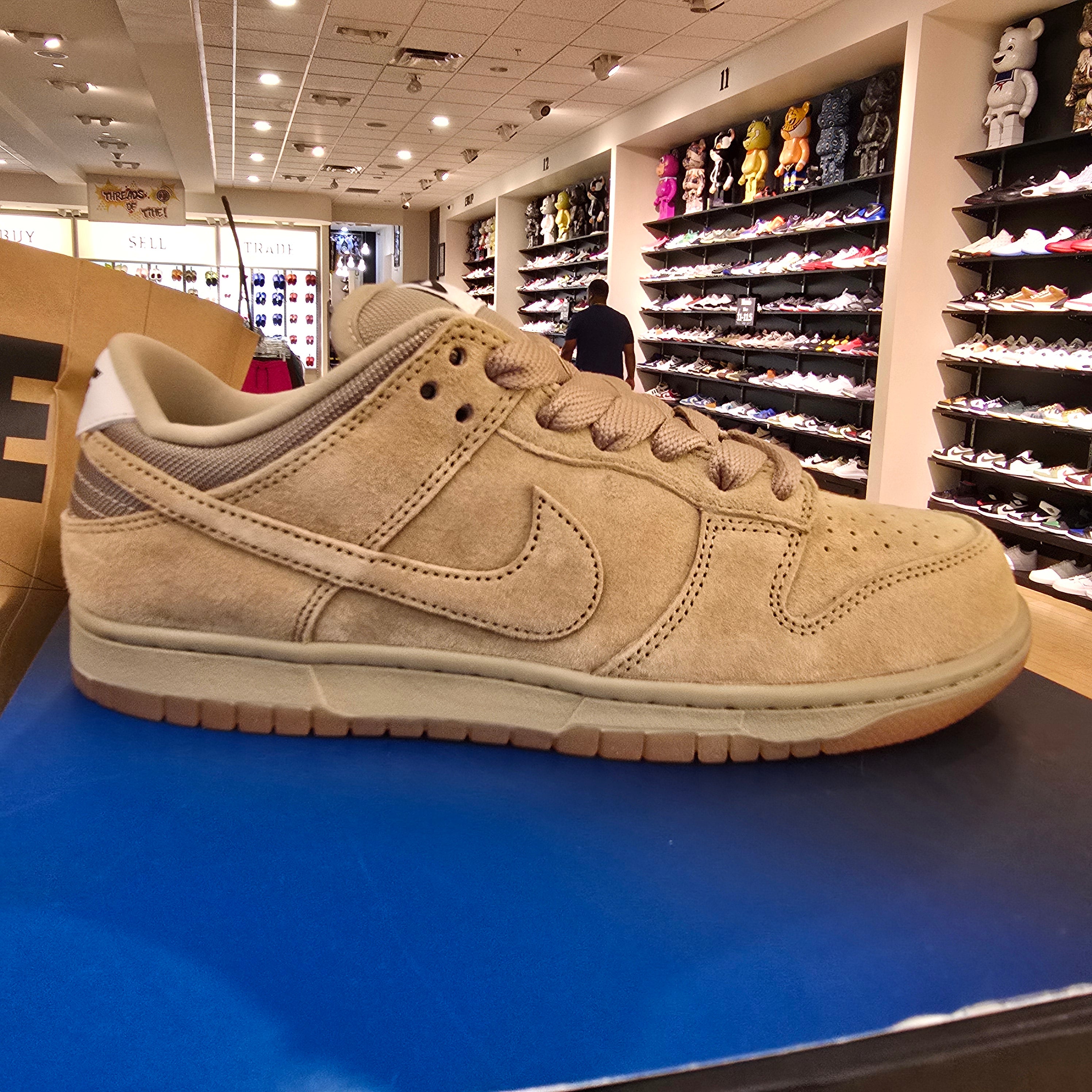 Nike SB Dunk Low Pro B Parachute Beige SZ 8.5 MISSING LID