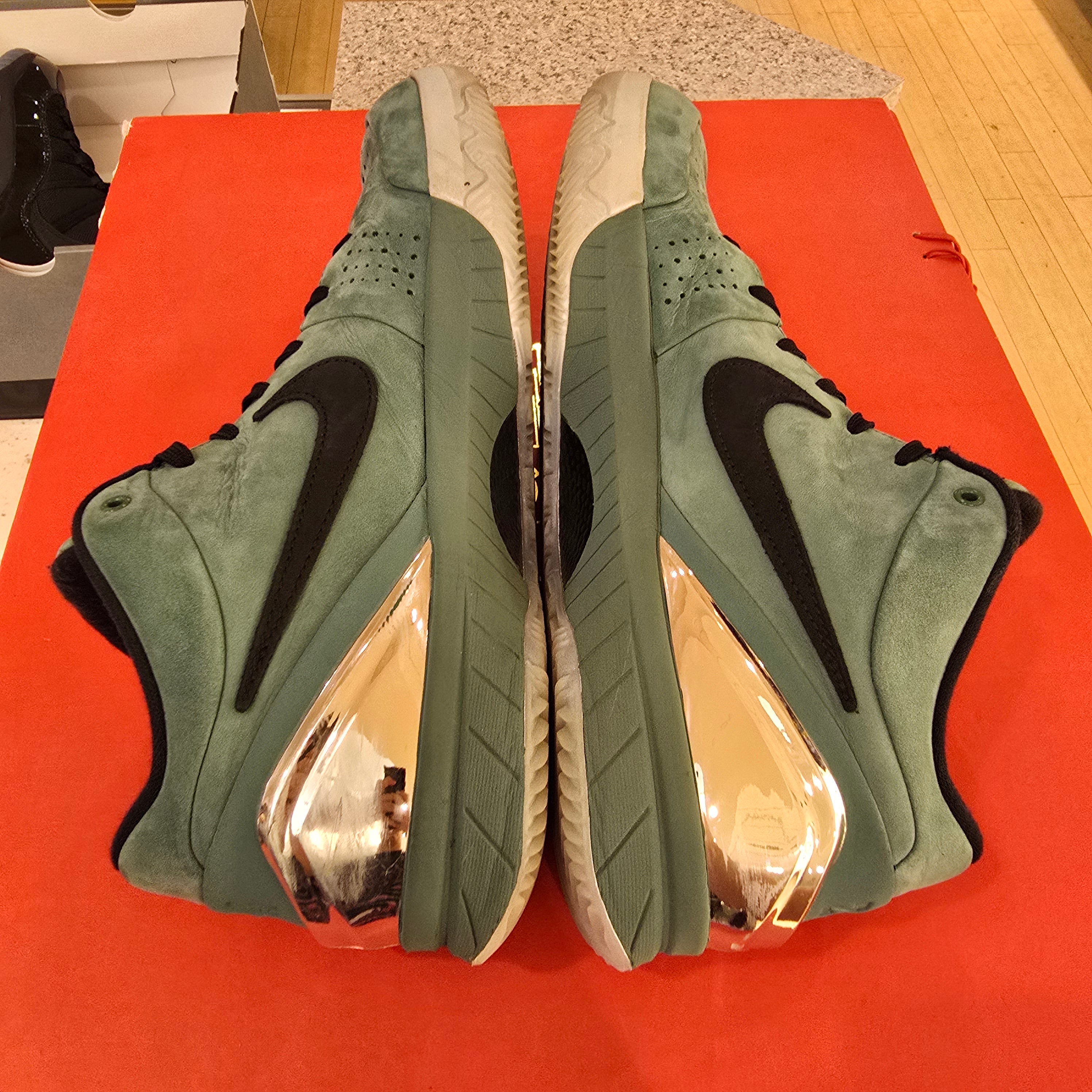 Nike Kobe 4 Protro Girl Dad SZ 11 USED