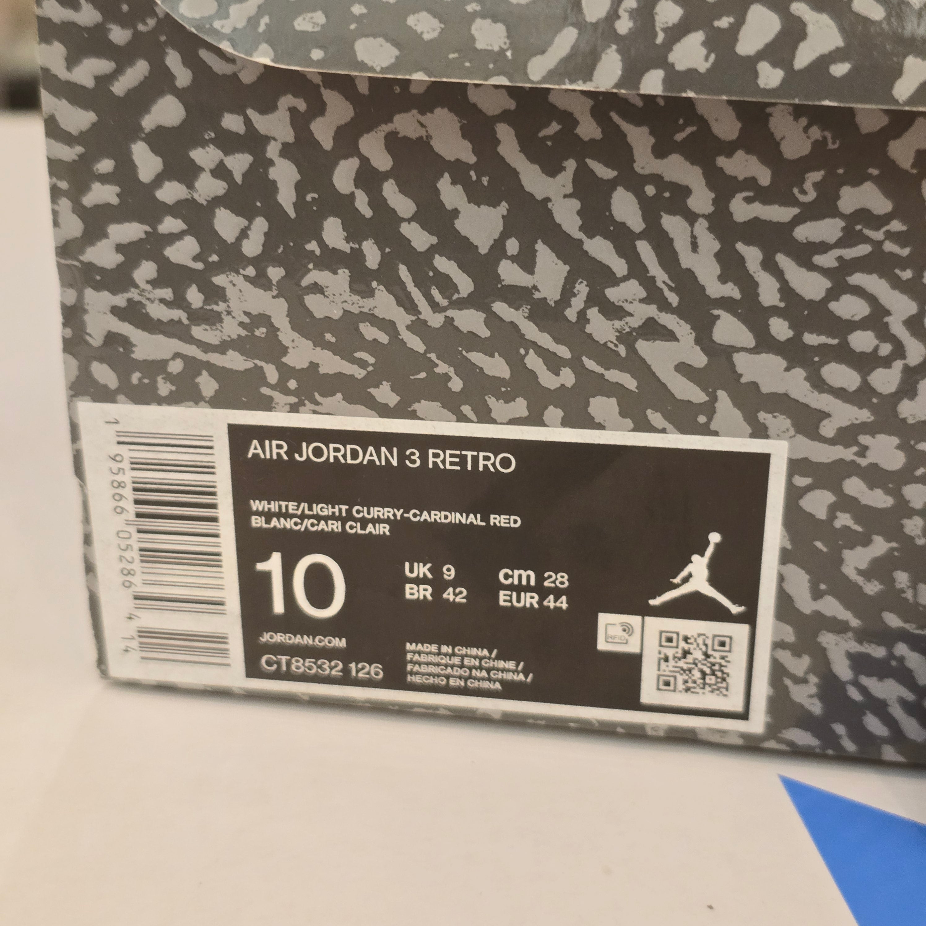 Jordan 3 Reteo Cardinal Red SZ 10 USED