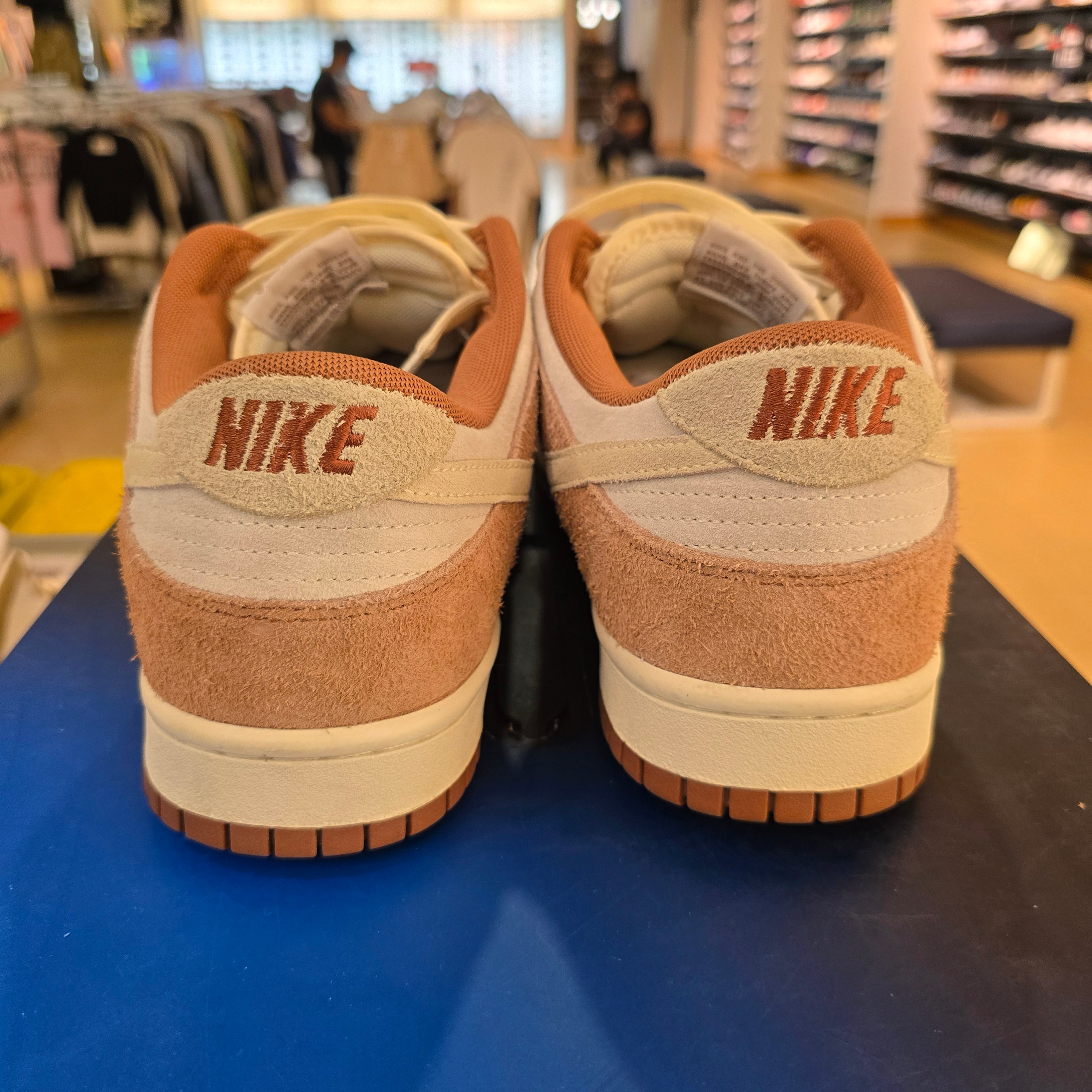Nike Dunk Low Medium Curry SZ 12 USED