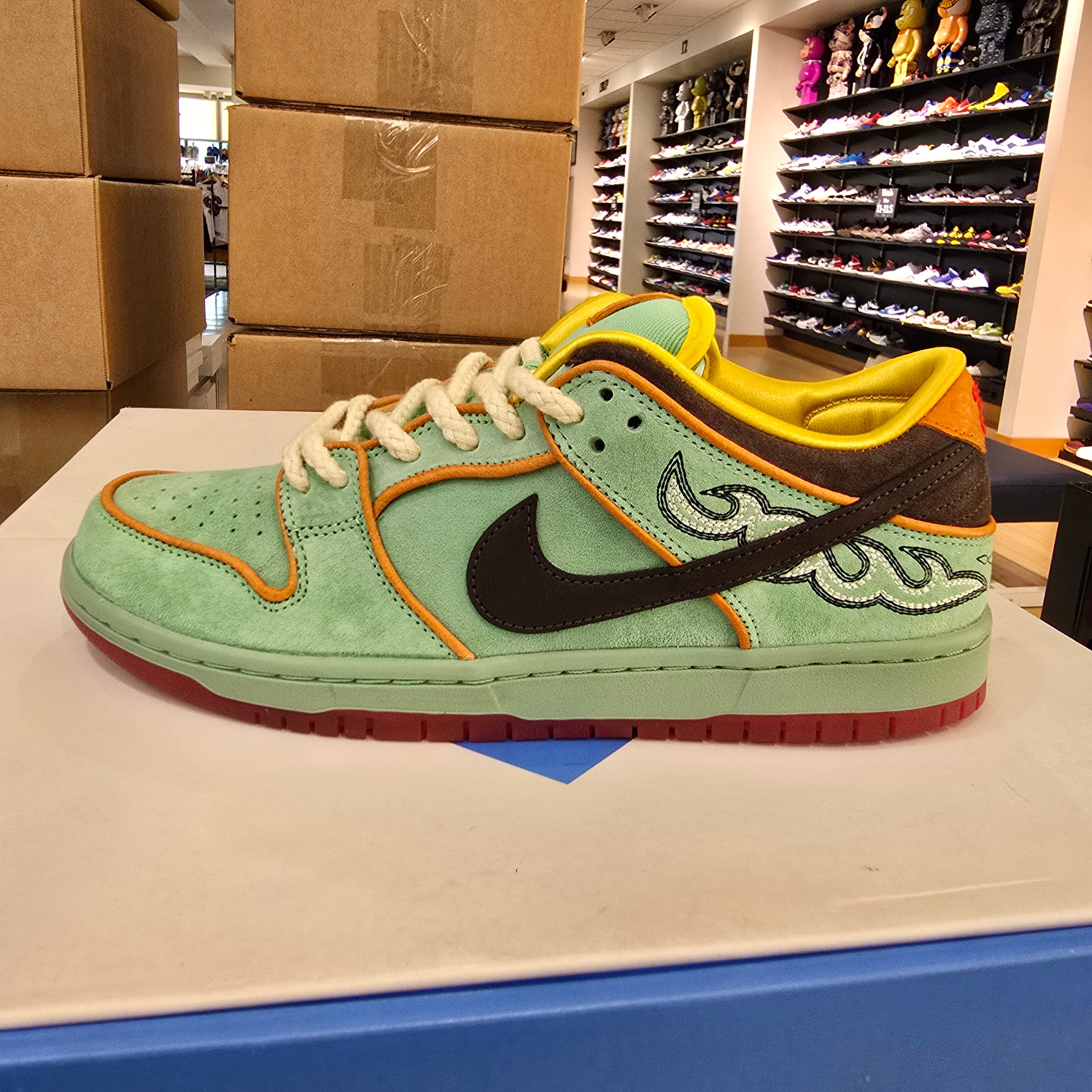 Nike SB Dunk Low Rodeo Tourmaline SZ 9.5