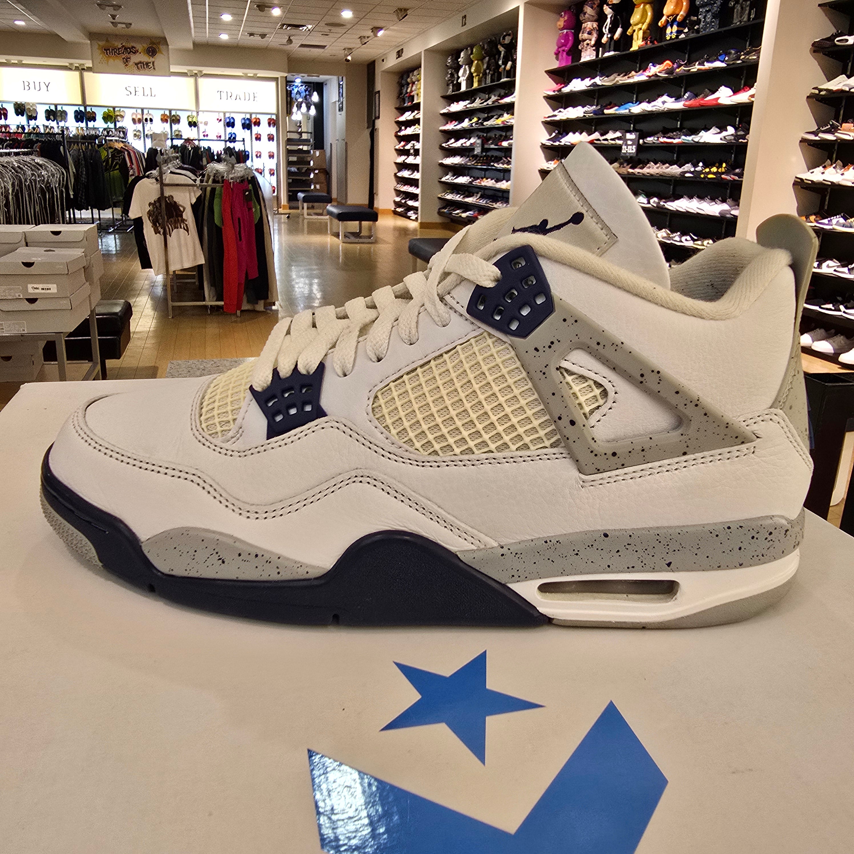 Jordan 4 Retro Midnight Navy SZ 10.5 USED