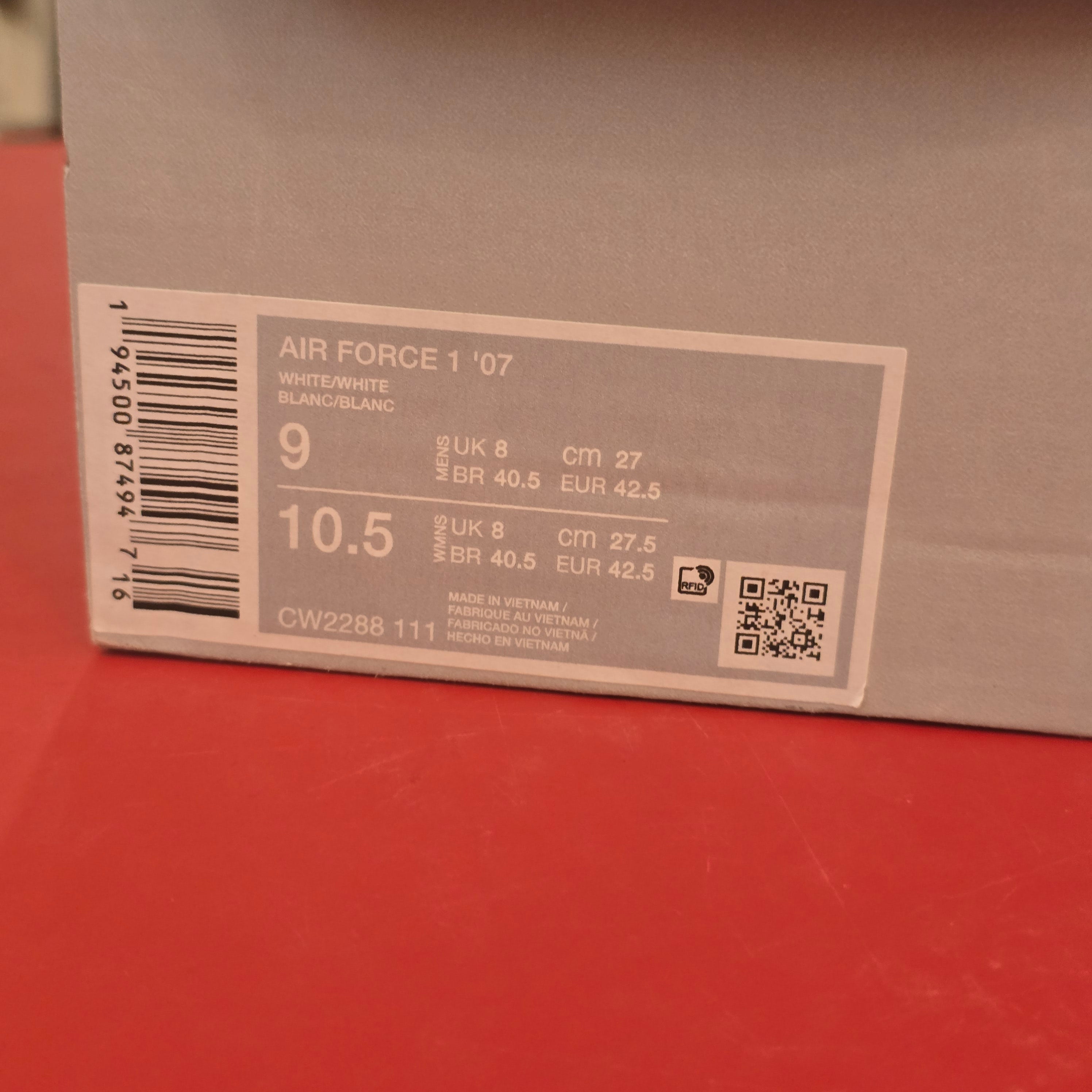 Nike Air Force 1 Low '07 White SZ 9