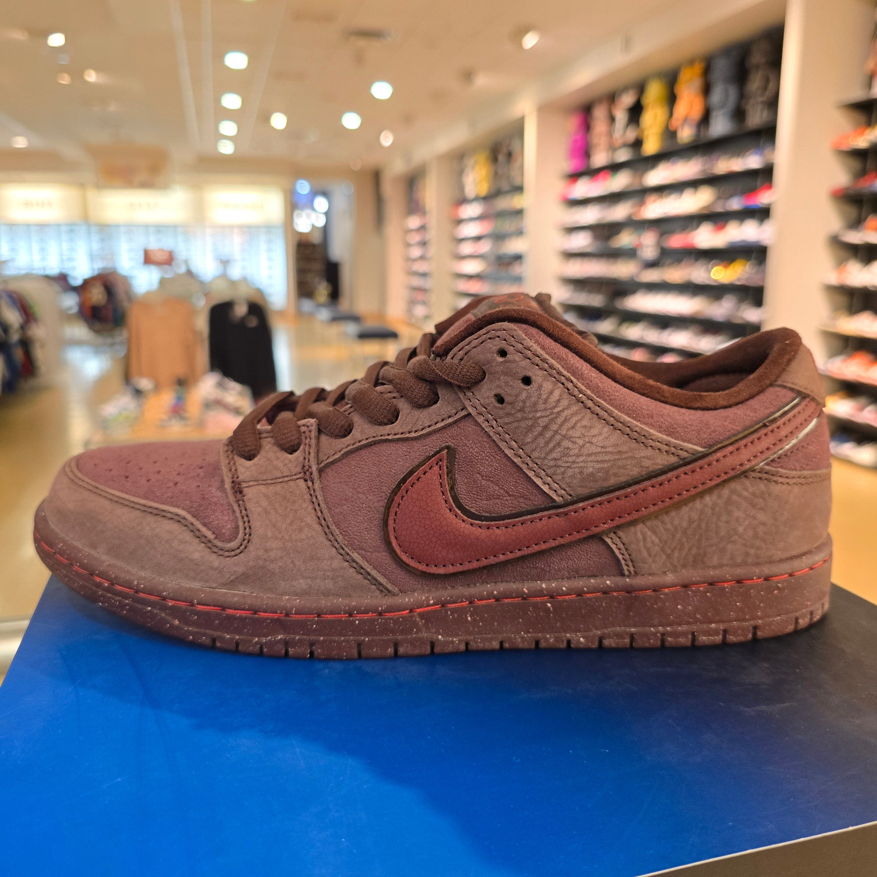 Nike SB Dunk Low City Of Love Burgendy Crush SZ 11 Worn 1X