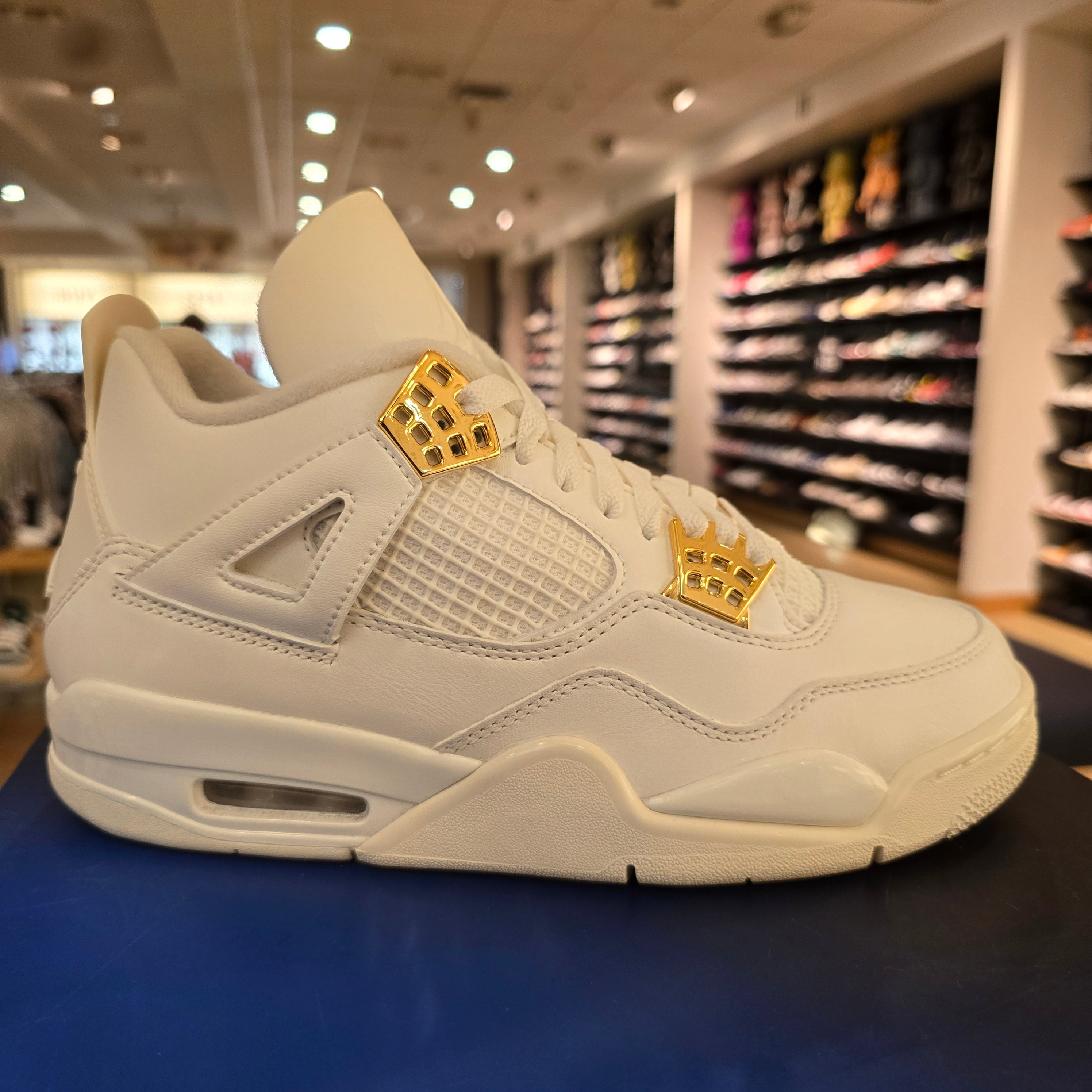 Jordan 4 Retro Metallic Gold (Women's) SZ 8.5/7M USED REP BOX