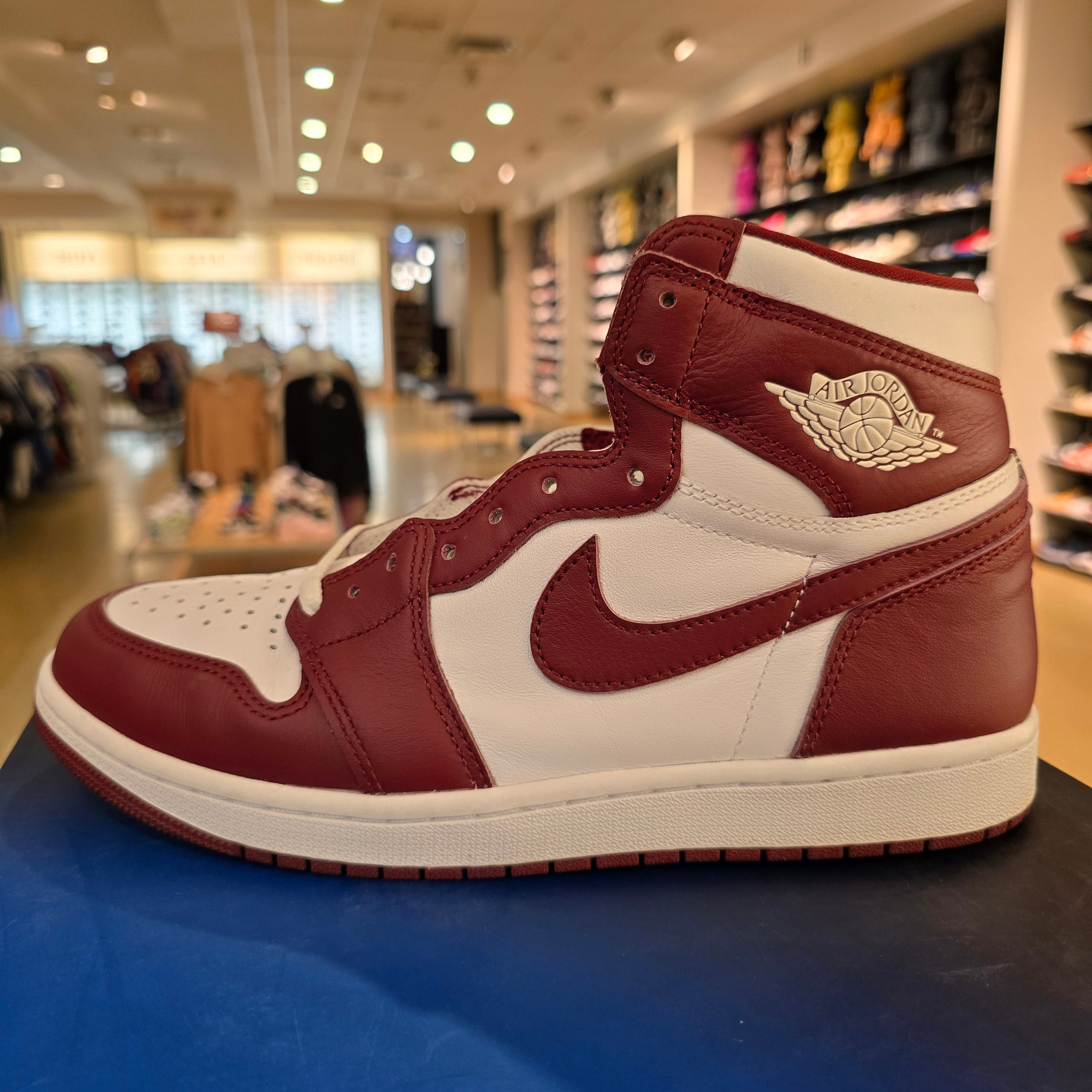 Jordan 1 Retro High OG Artisanal Team Red SZ 9.5 USED