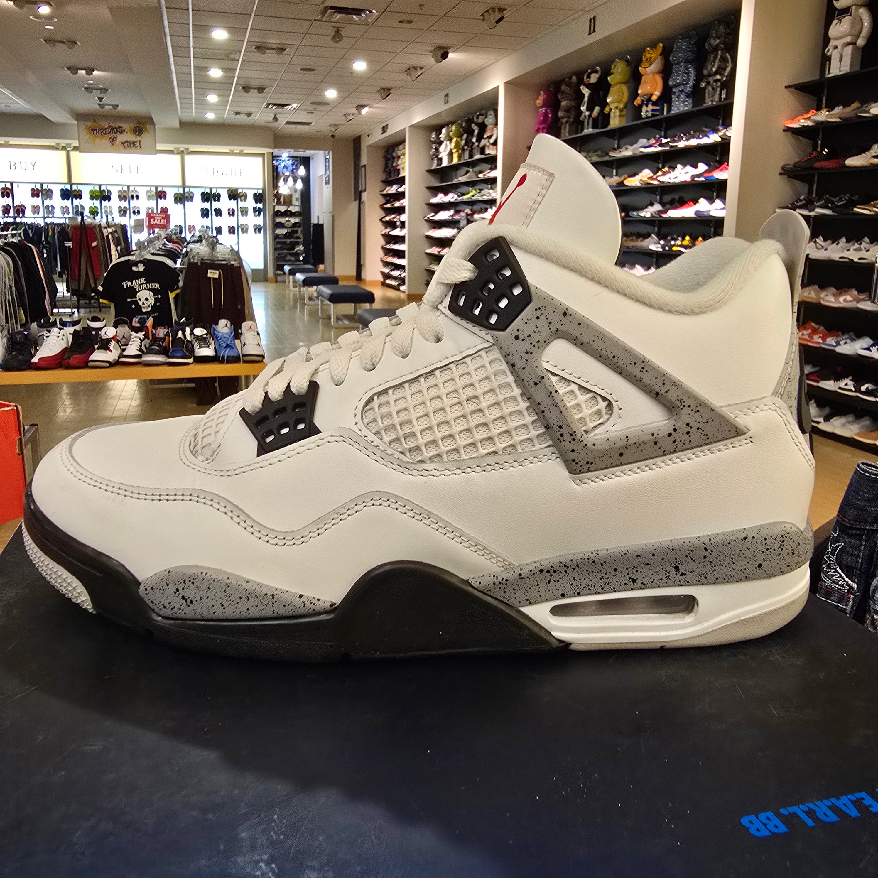 Jordan 4 Retro White Cement (2025) SZ 10 USED