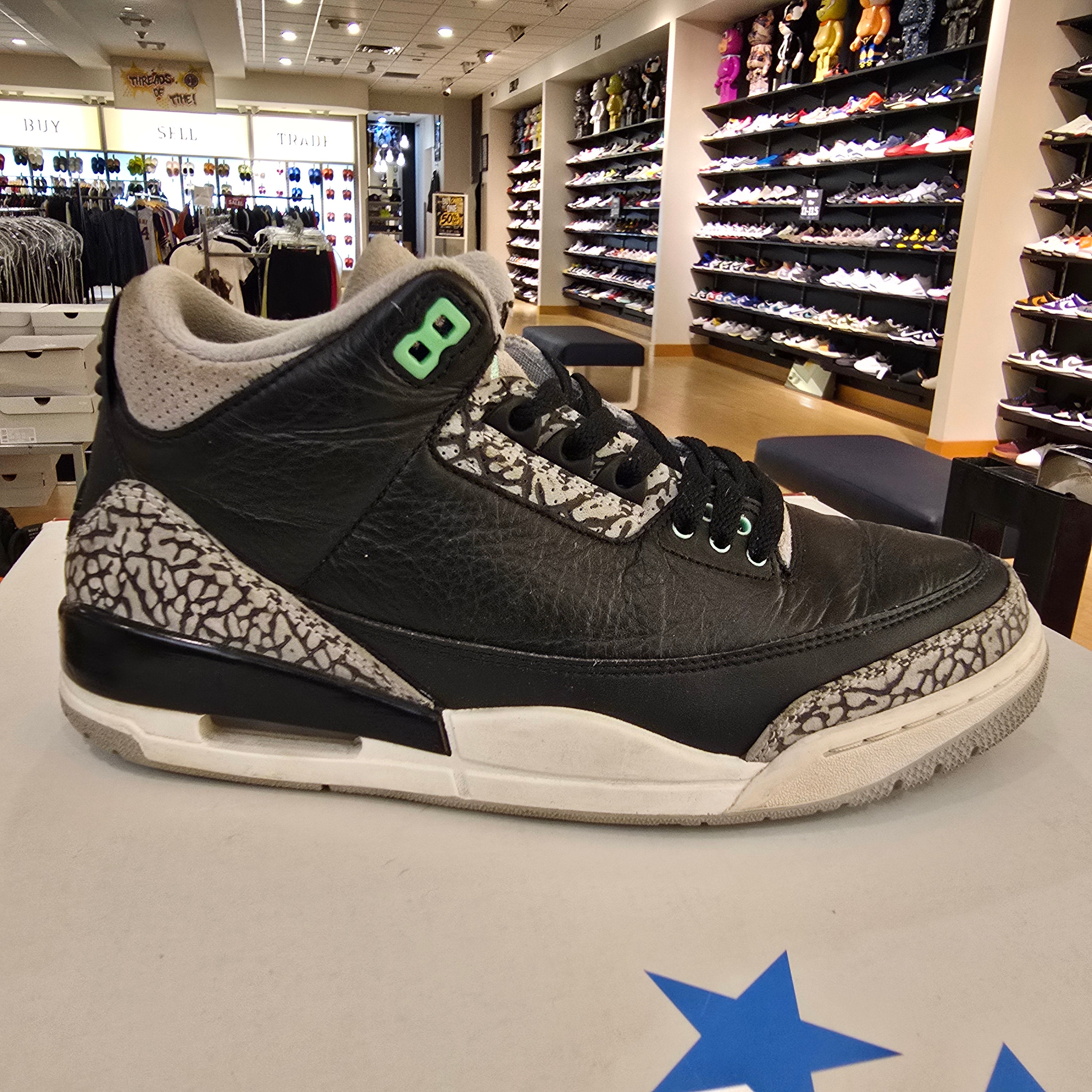 Jordan 3 Retro Green Glow SZ 8.5 USED