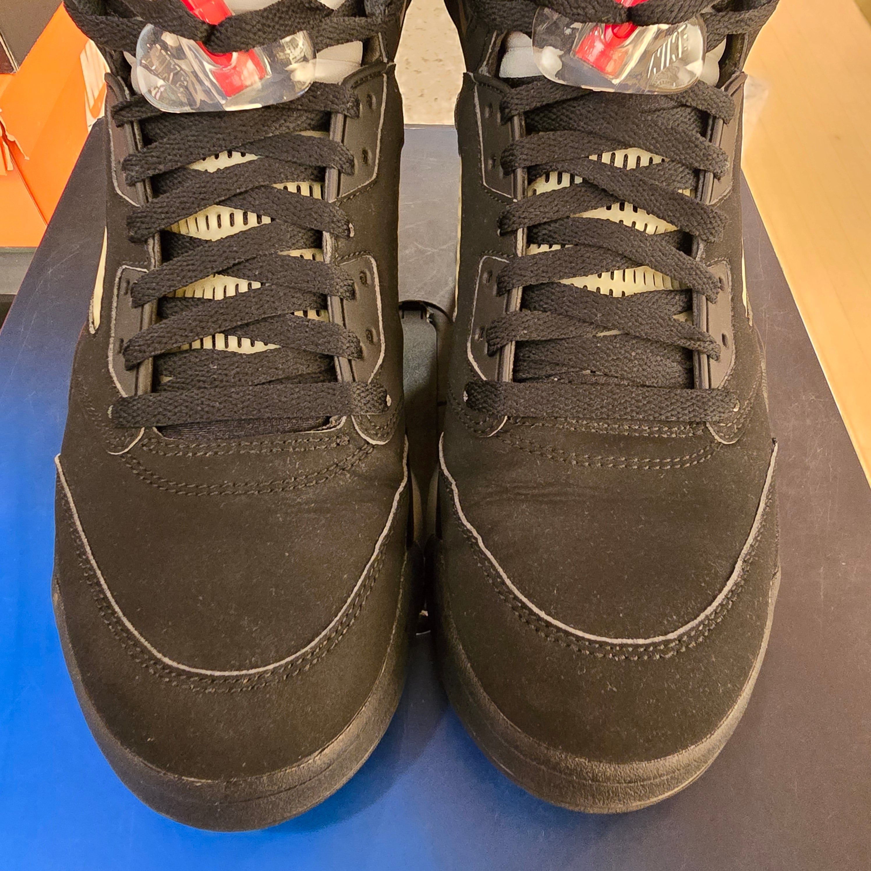 Jordan 5 Retro Black Metallic (2016) SZ 9 USED