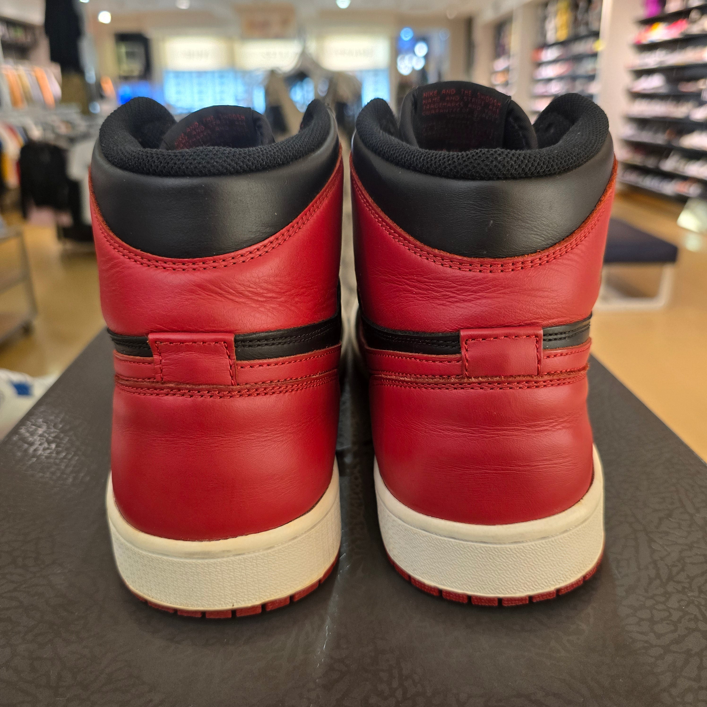 Air Jordan 1 Retro Bred 2013 SZ 12 USED