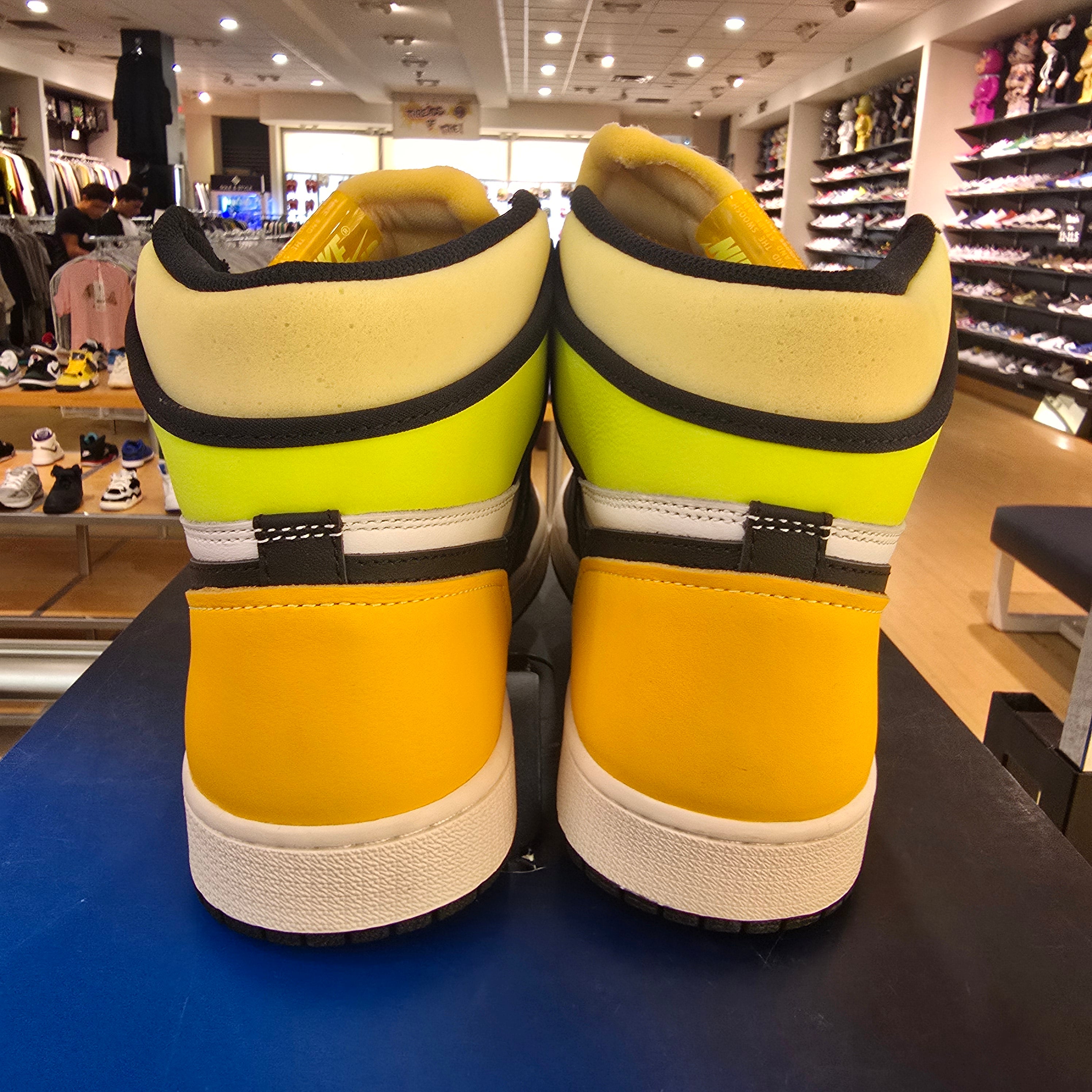 Jordan 1 Retro High White Black Volt University Gold SZ 12