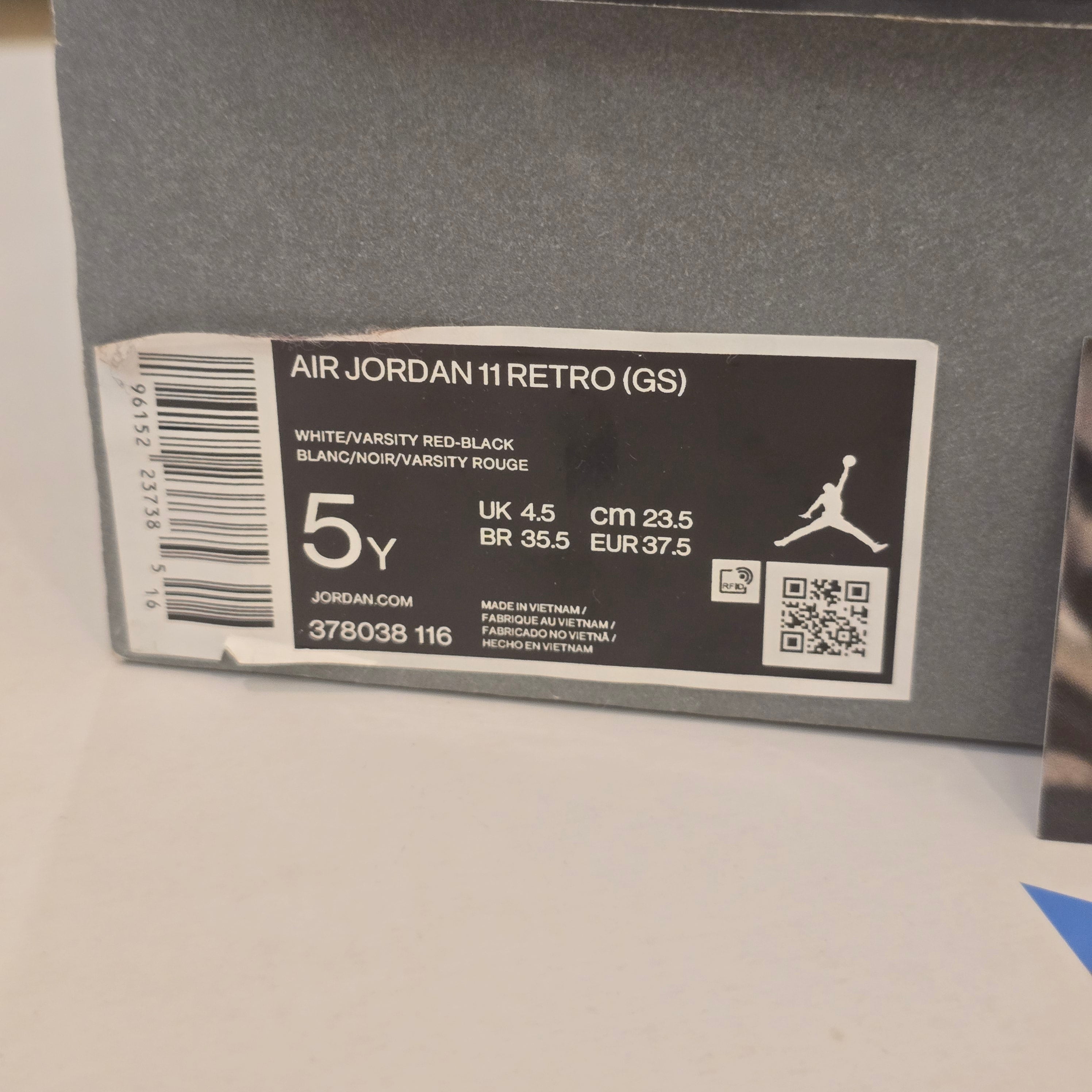 Jordan 11 Retro Cherry (2022) SZ 5Y USED