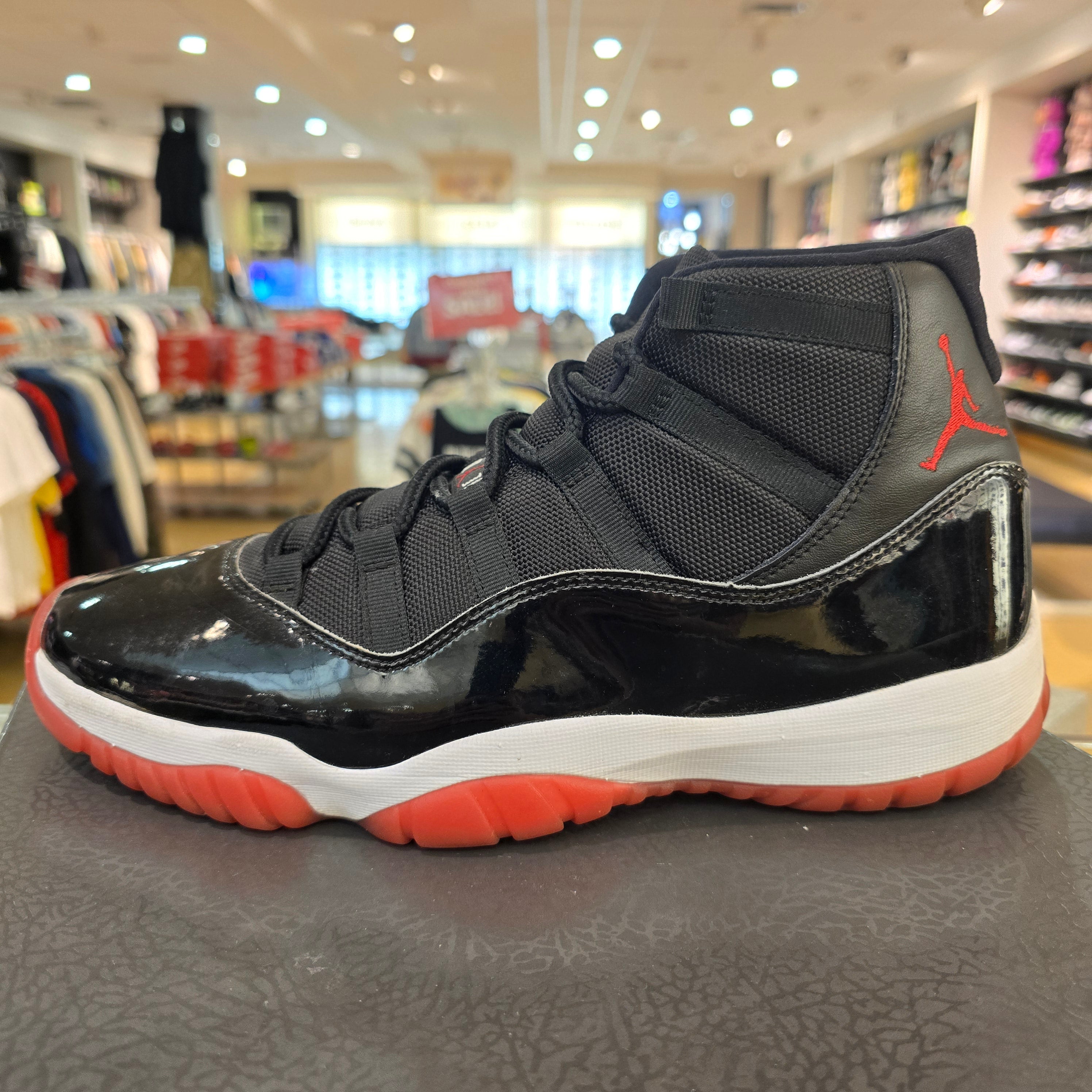 Air Jordan 11 Retro Playoffs Bred 2019 SZ 12 USED NO BOX