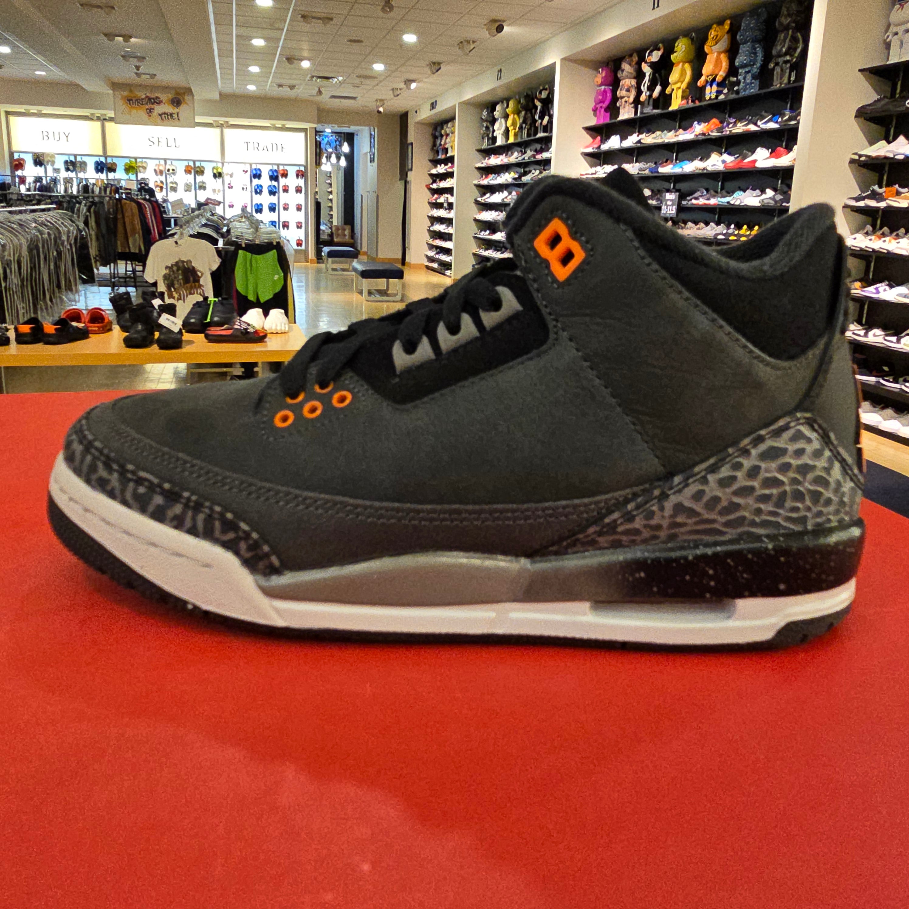 Jordan 3 Retro Fear Pack (2023) (GS) SZ 5.5Y USED NO BOX