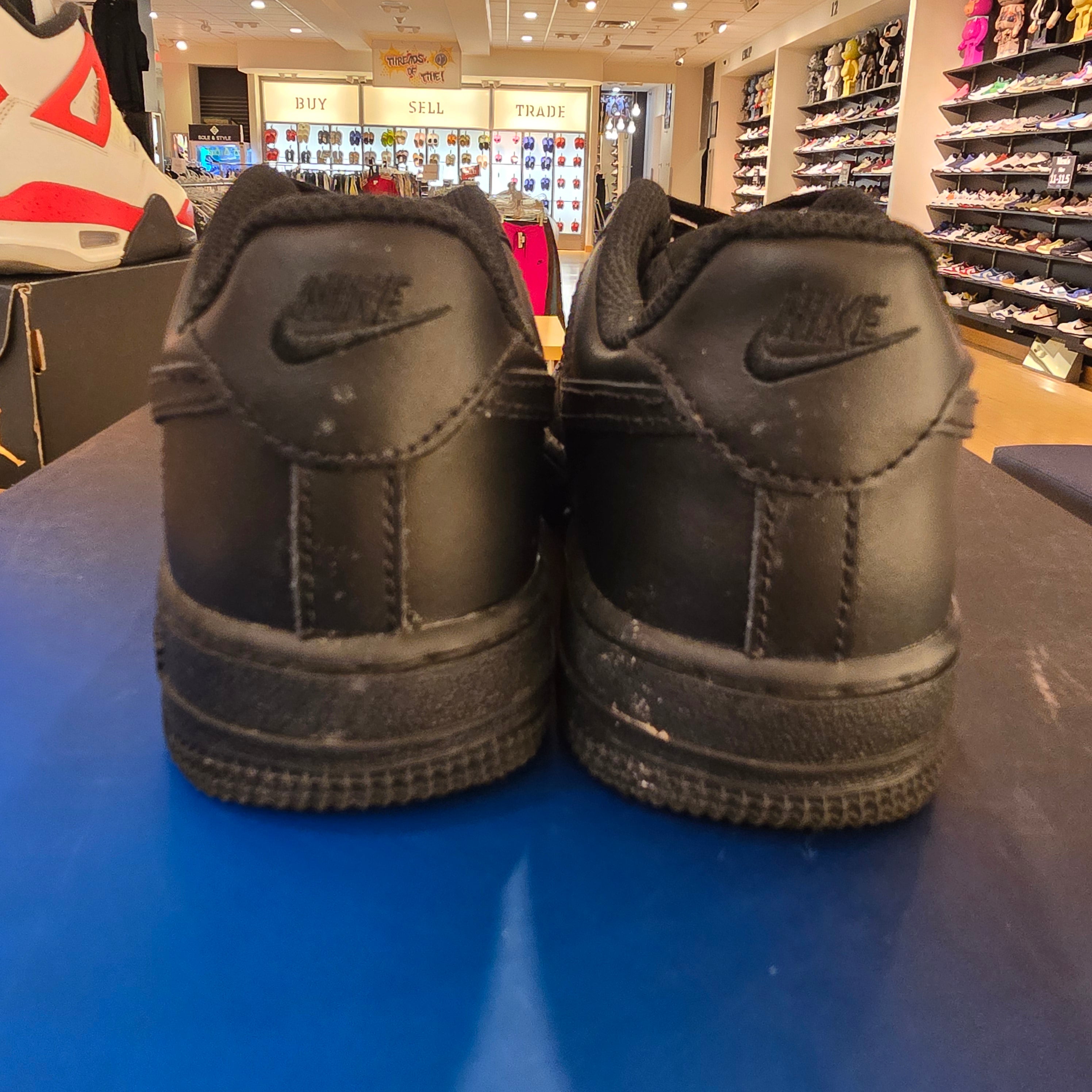 Nike Air Force 1 Low LE Black (PS) SZ 1.5Y USED