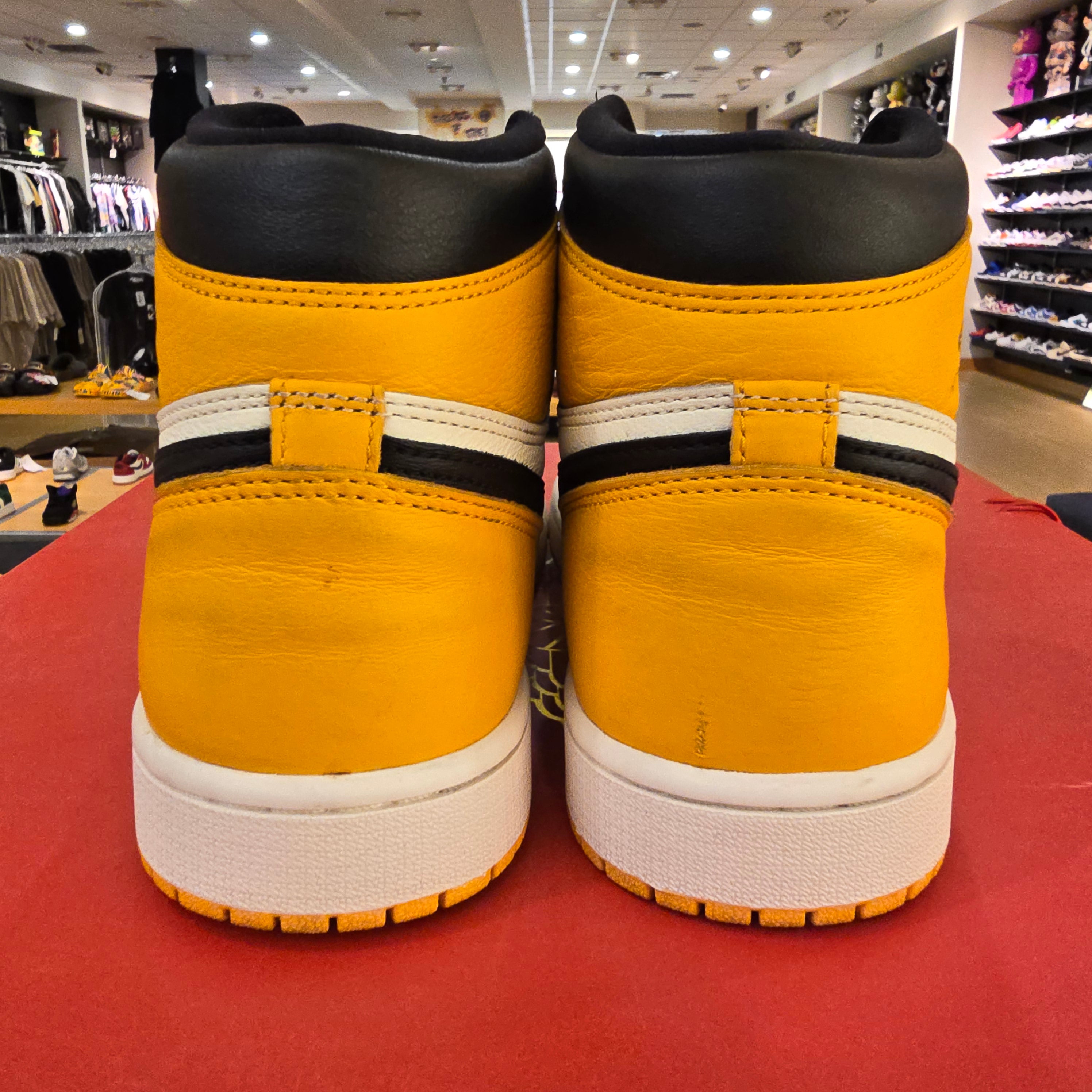 Jordan 1 Retro High OG Taxi SZ 9.5 USED