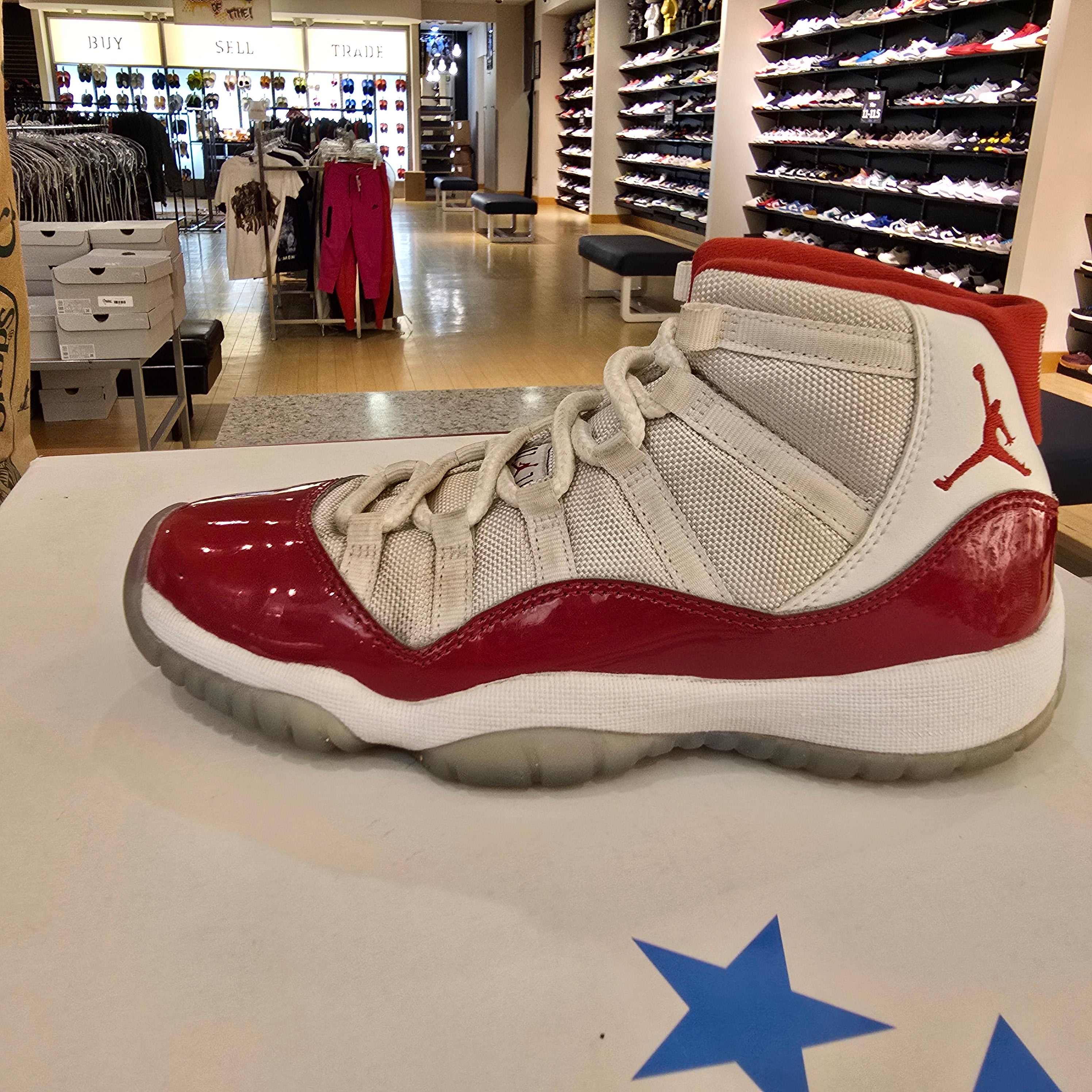 Jordan 11 Retro Cherry (2022) SZ 5Y USED
