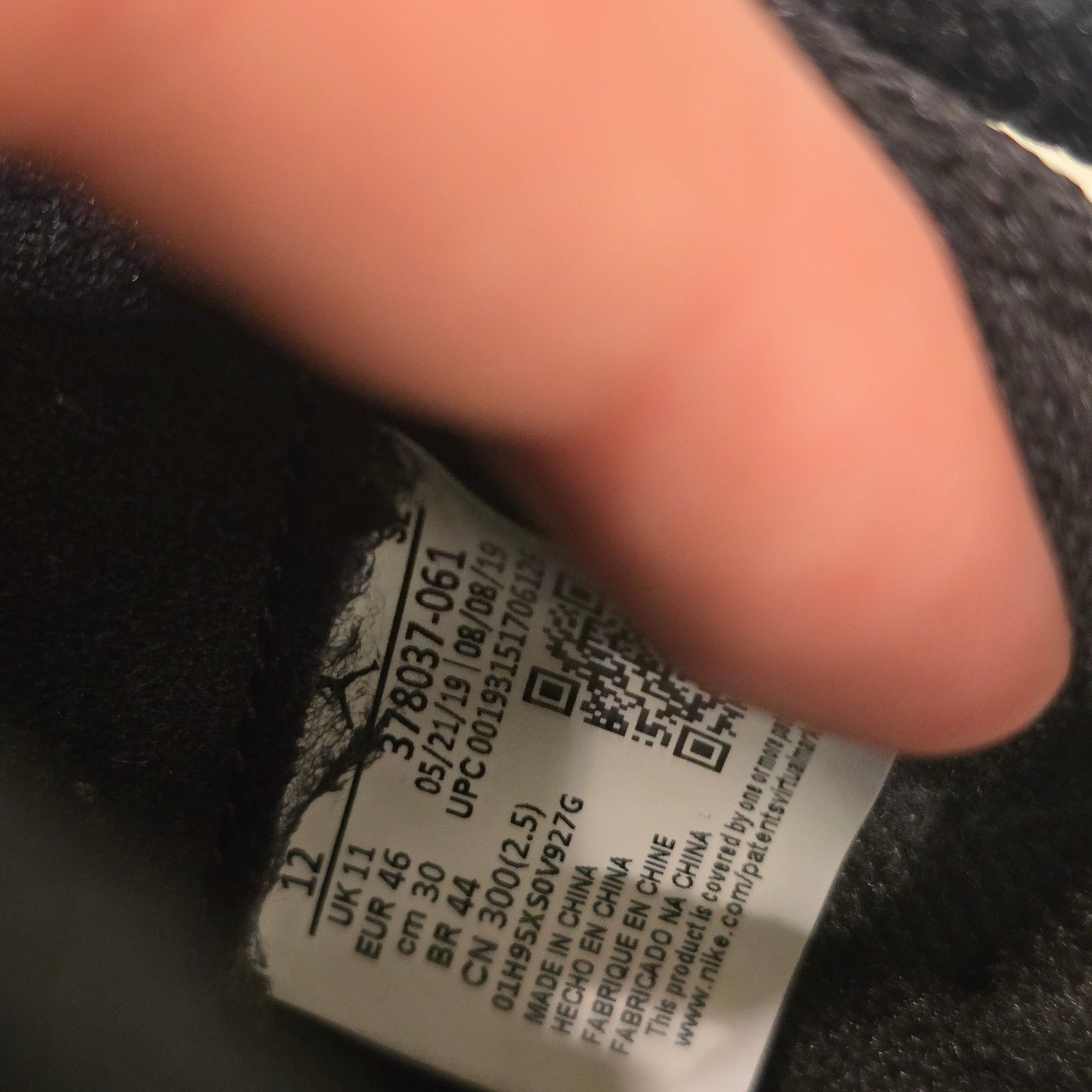 Air Jordan 11 Retro Playoffs Bred 2019 SZ 12 USED NO BOX