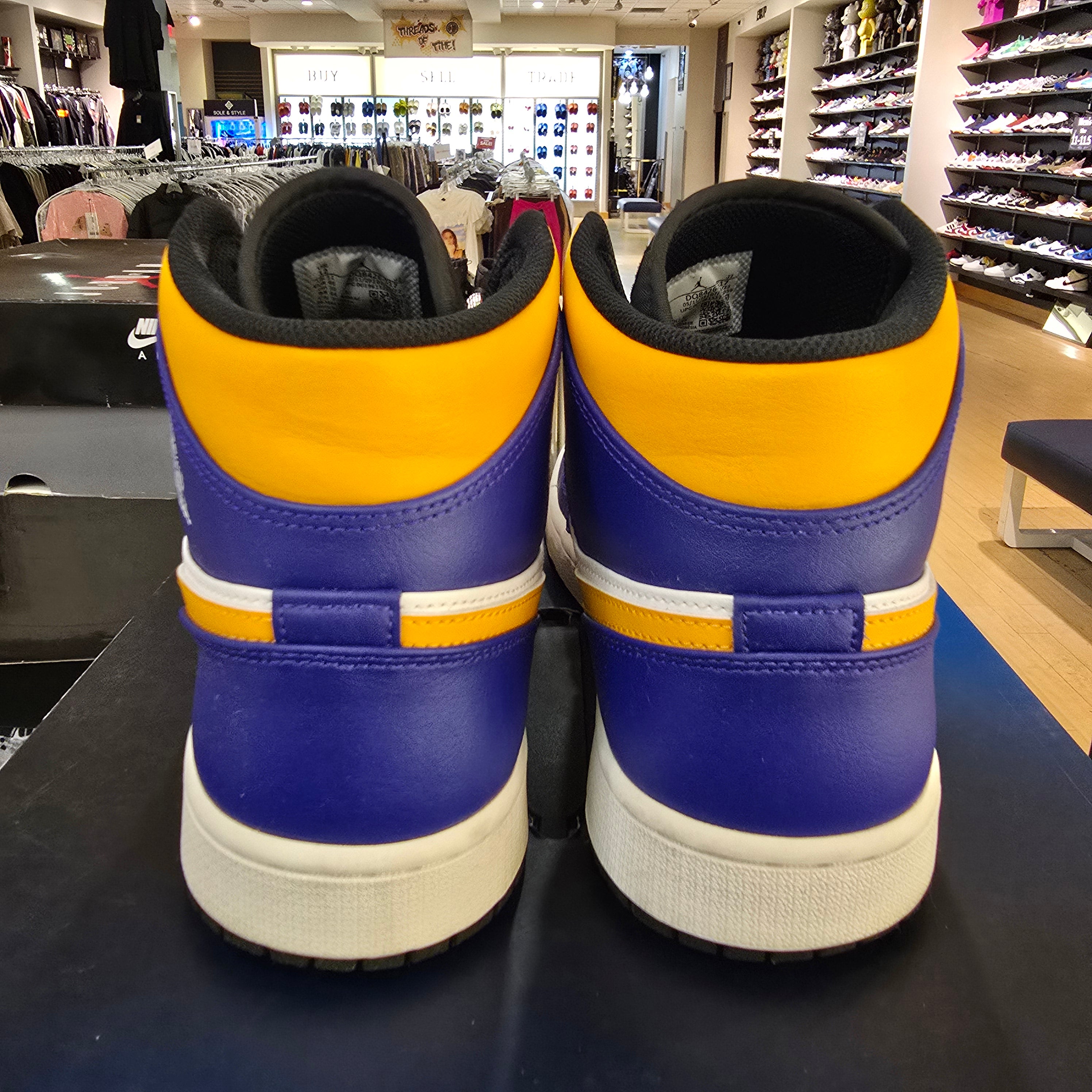 Jordan 1 Mid Lakers SZ 12 USED
