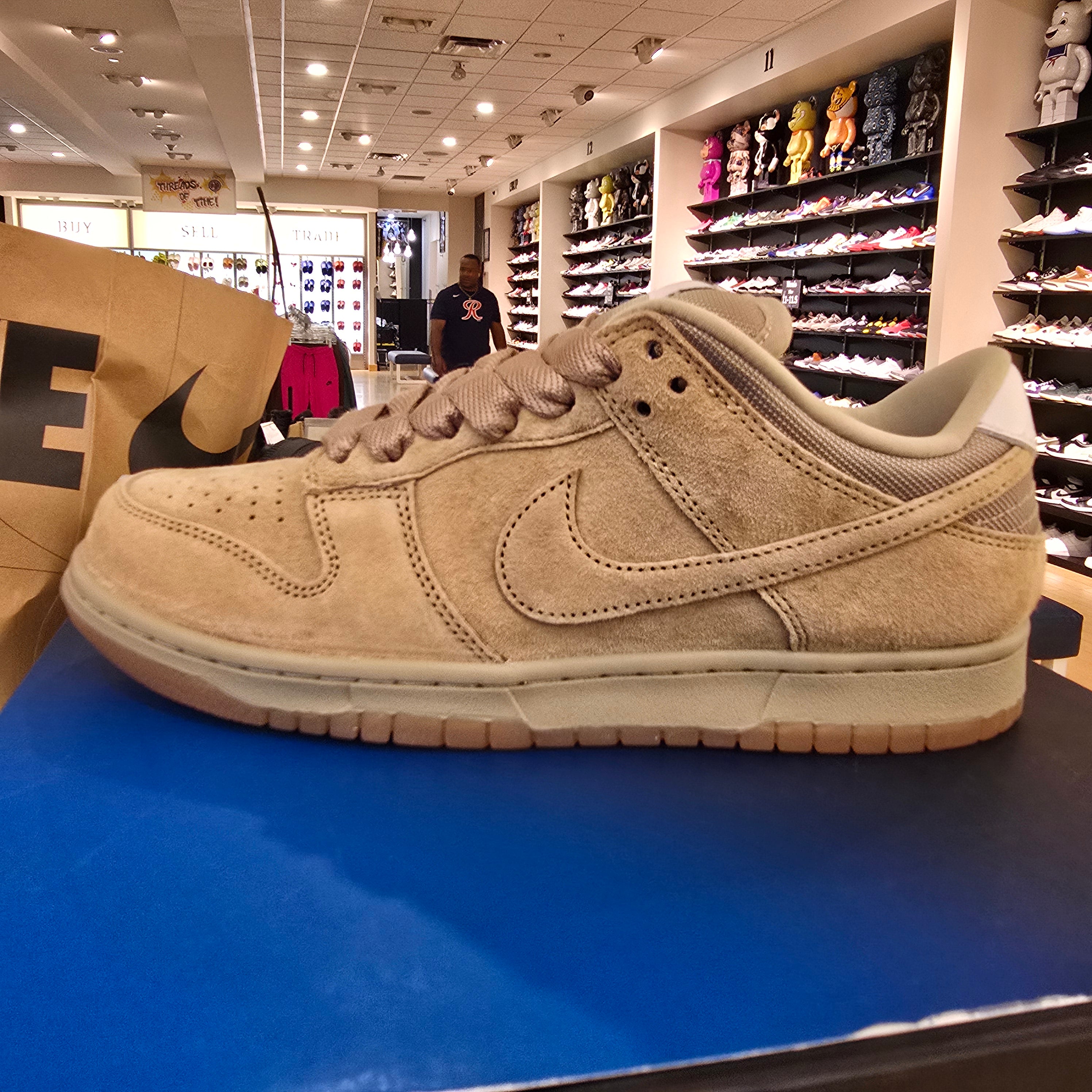 Nike SB Dunk Low Pro B Parachute Beige SZ 8.5 MISSING LID