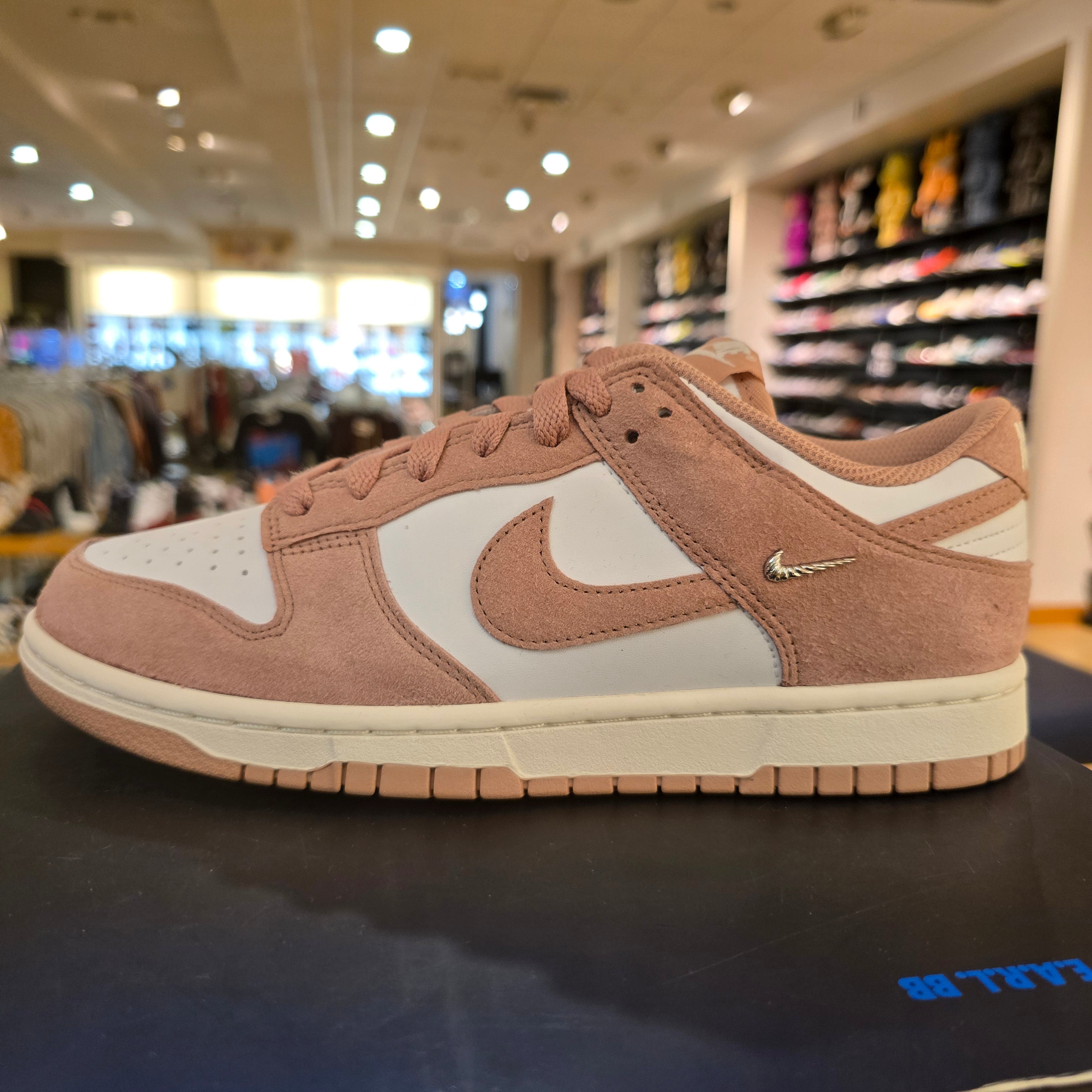 Nike Dunk Low Rose Whisper Gold Mini Swoosh (Women's) SZ 10/8.5M MISSING LID