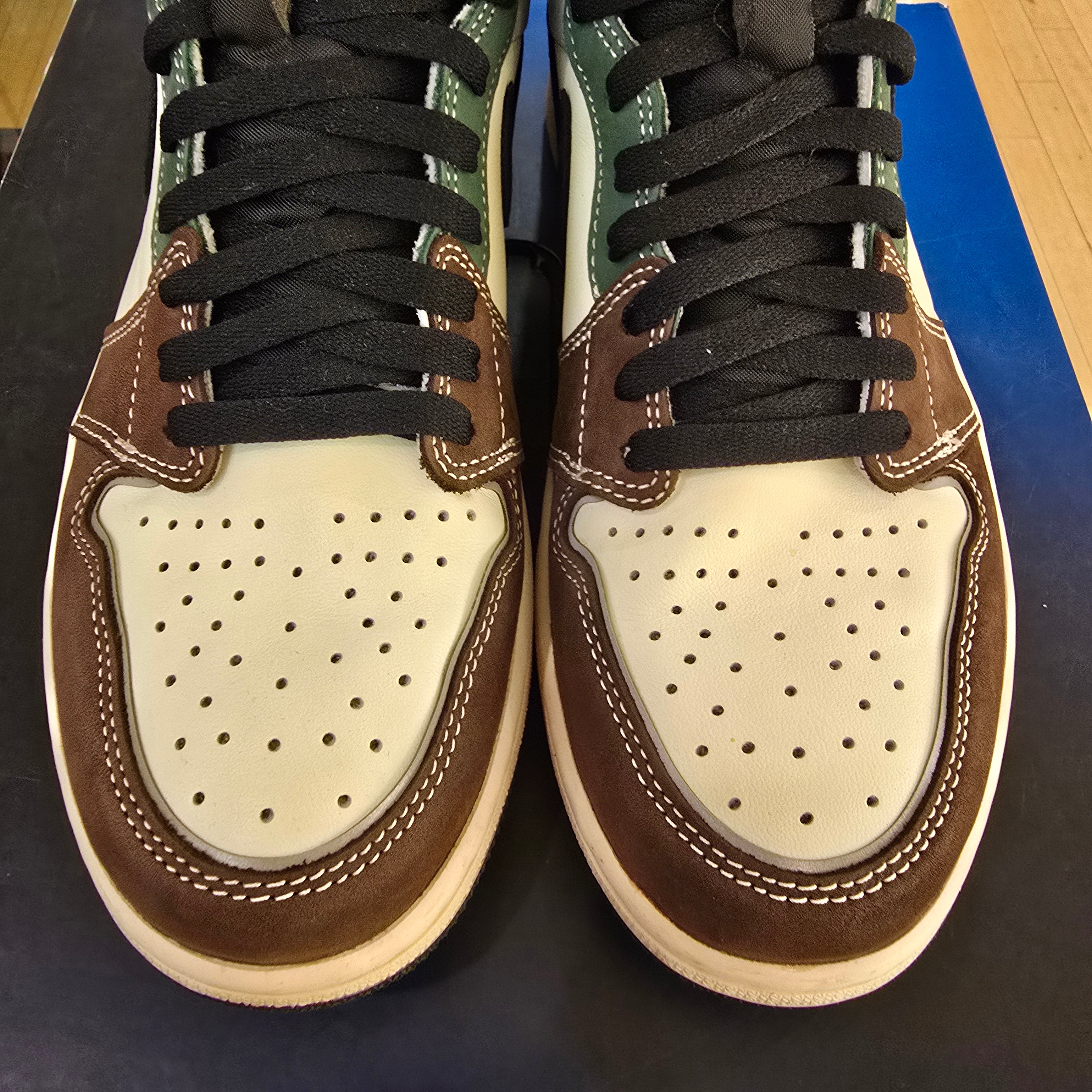Jordan 1 Retro High OG Hand Crafted SZ 9.5 USED