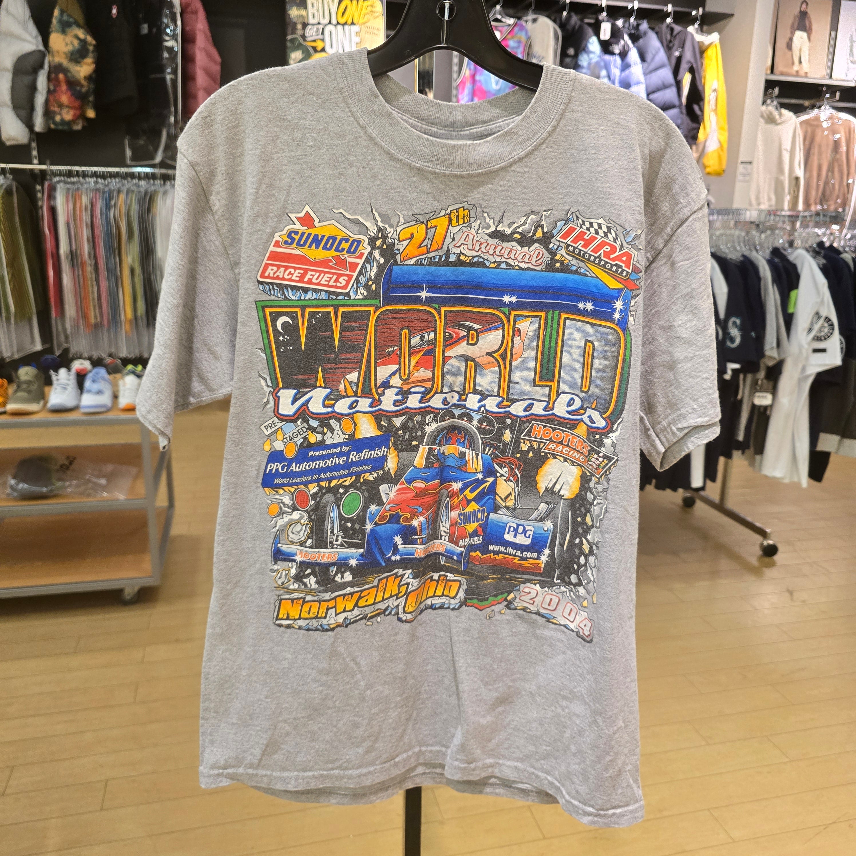 2004 Dragster Nationals Hooters Racing Tee Grey Size Medium