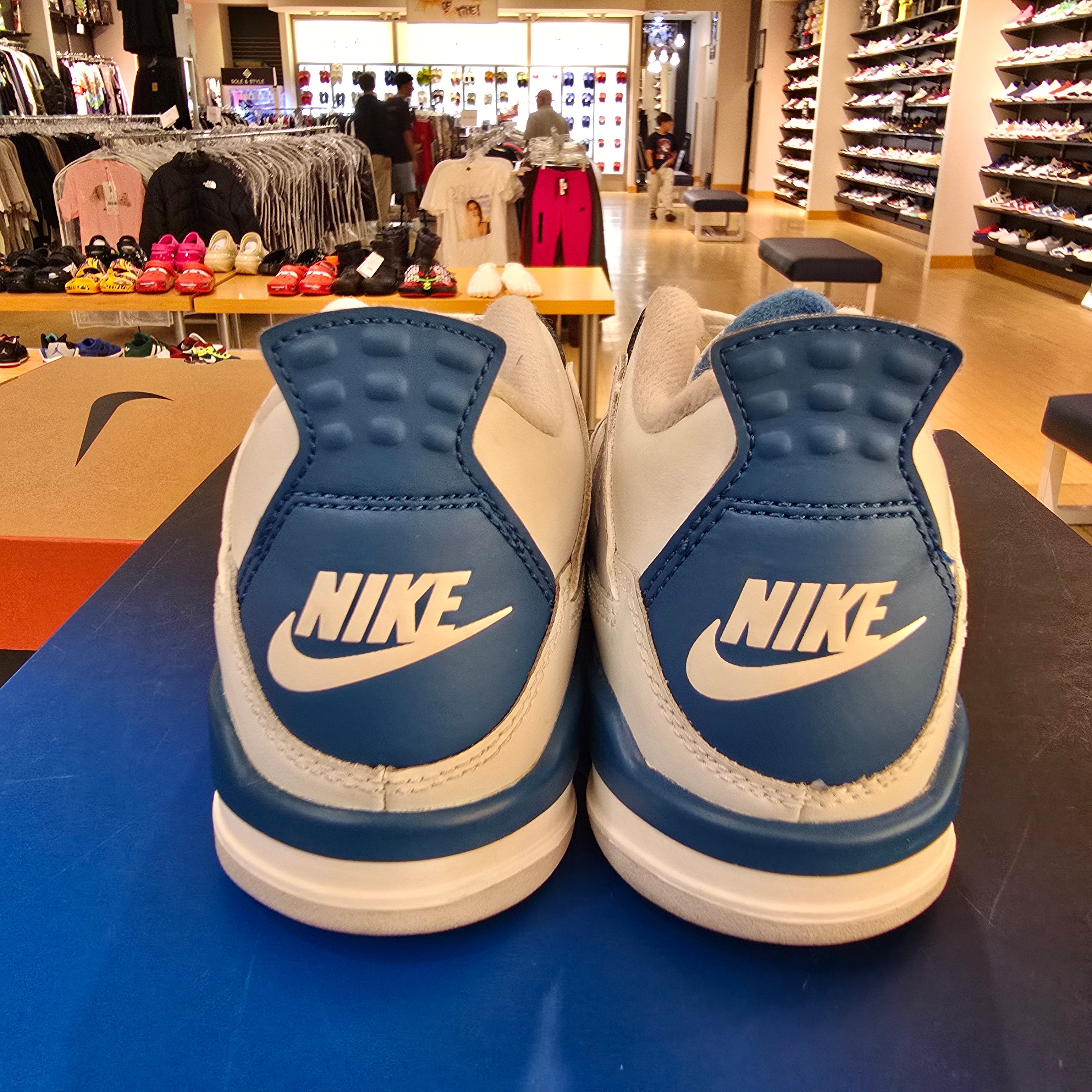 Jordan 4 Retro Military Blue (2024) (PS) SZ 1.5Y USED