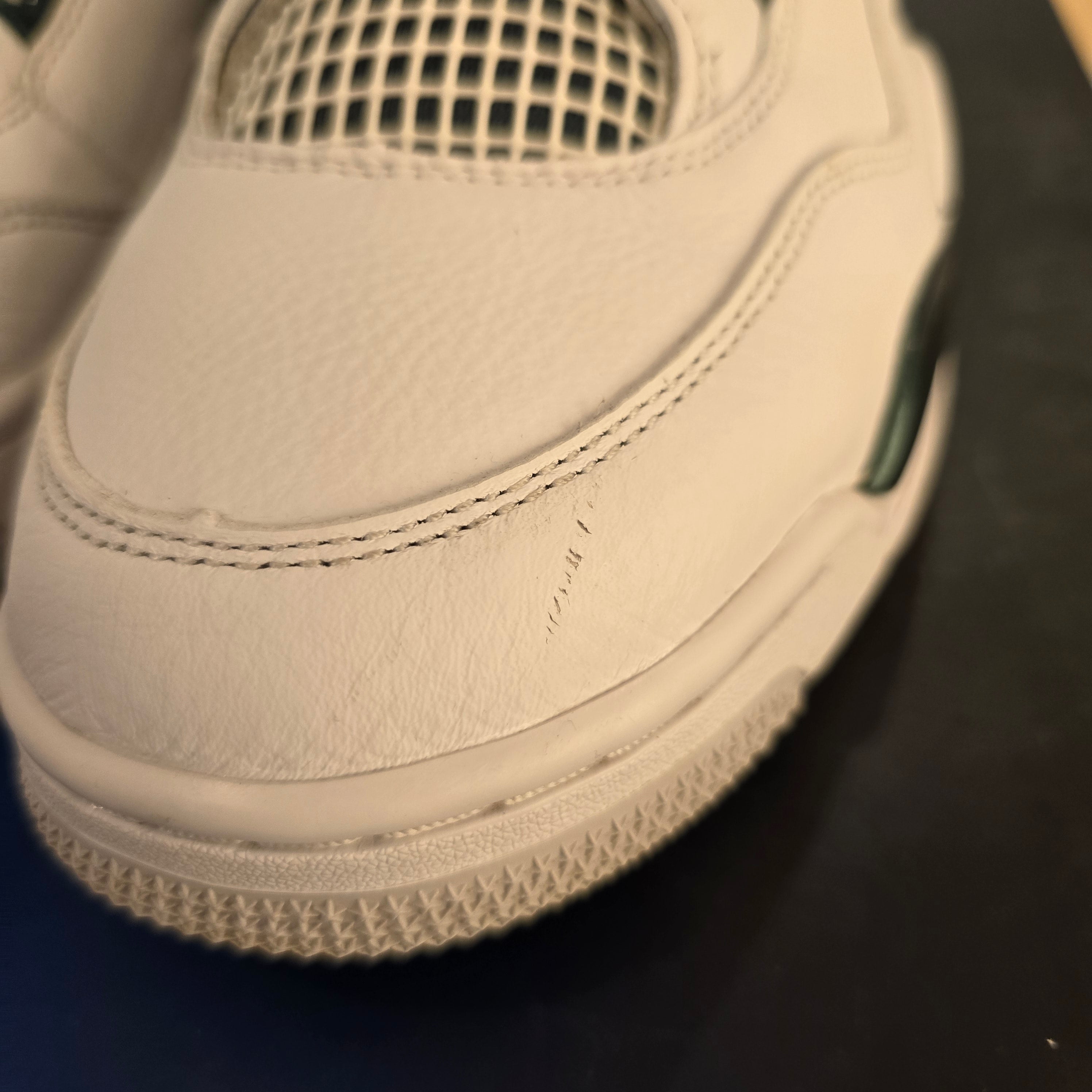 Jordan 4 Retro Oxidized Green SZ 10.5 USED