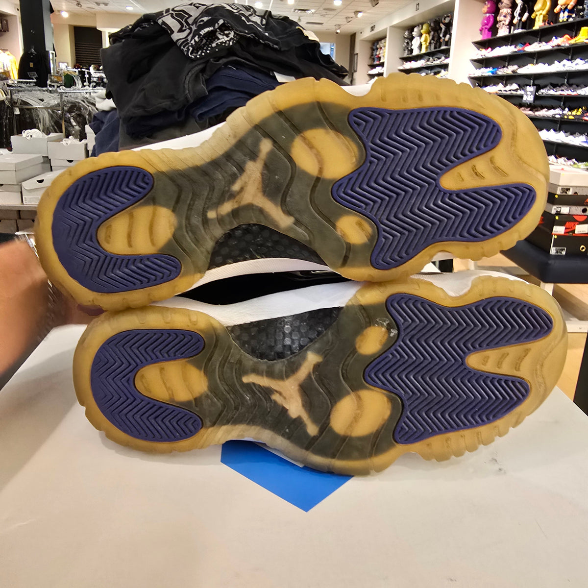 Jordan 11 Retro Concord (2018) SZ 8.5 USED