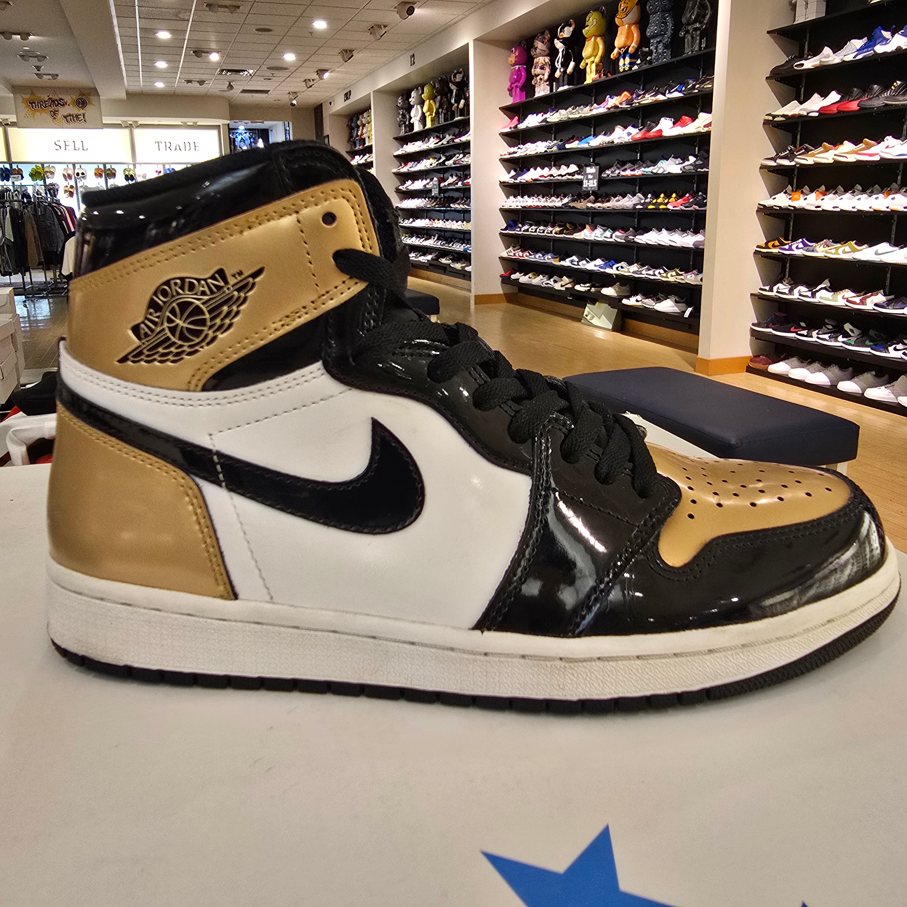 Jordan 1 Retro High NRG Patent Gold Toe SZ 9.5 USED