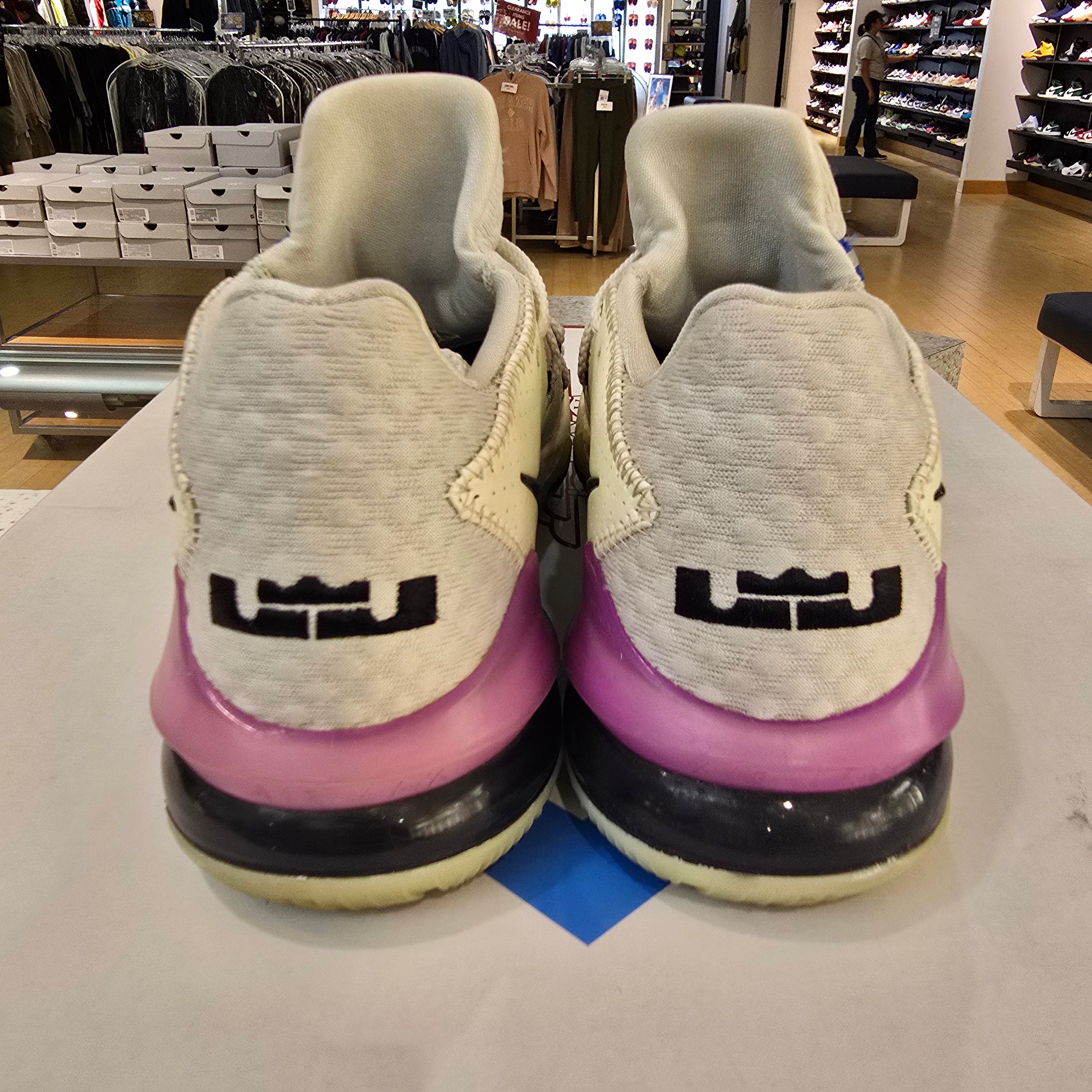 Nike LeBron 17 Low Glow-In-The-Dark Size 8.5 USED NO BOX