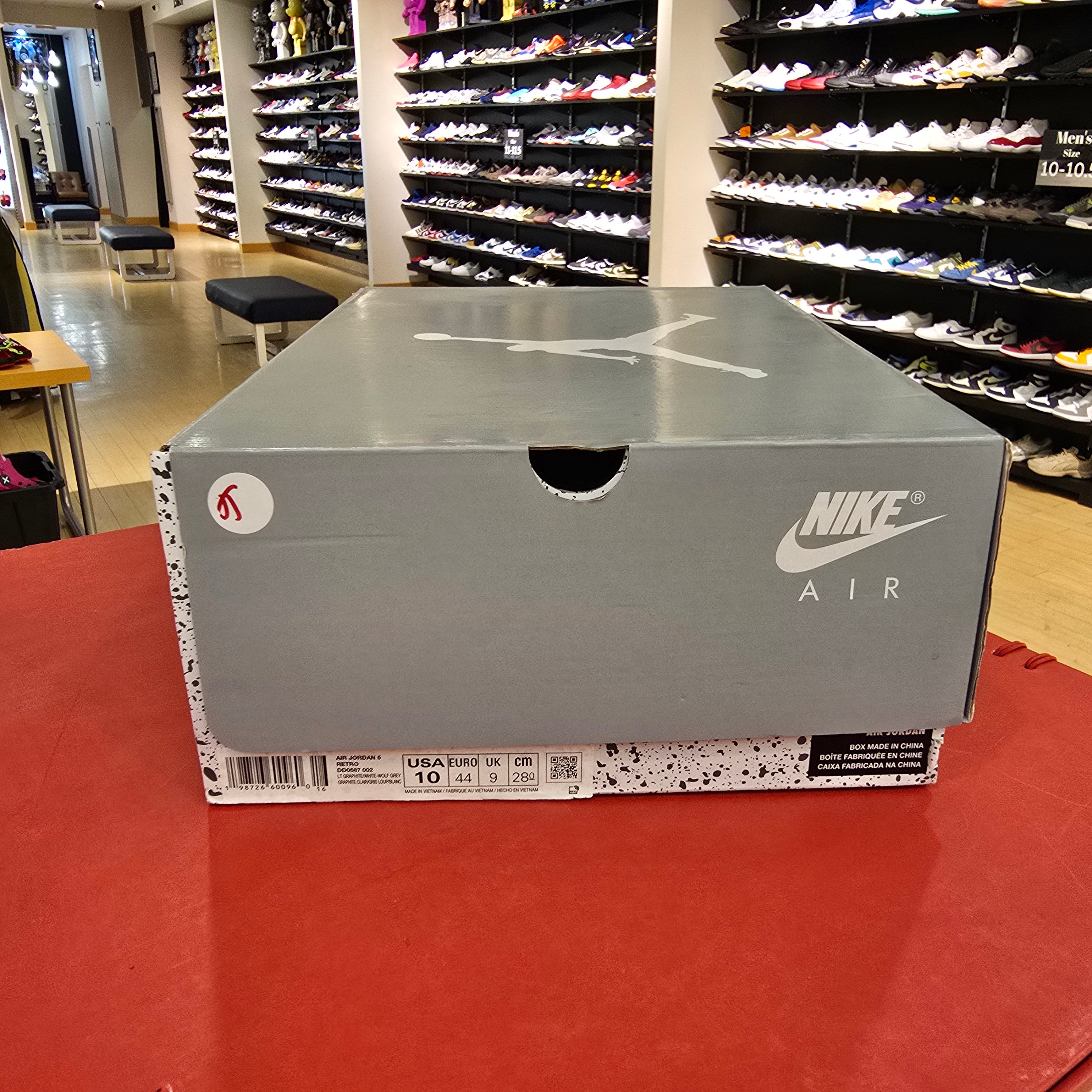 Jordan 5 Retro Wolf Grey (2026) SZ 10 USED