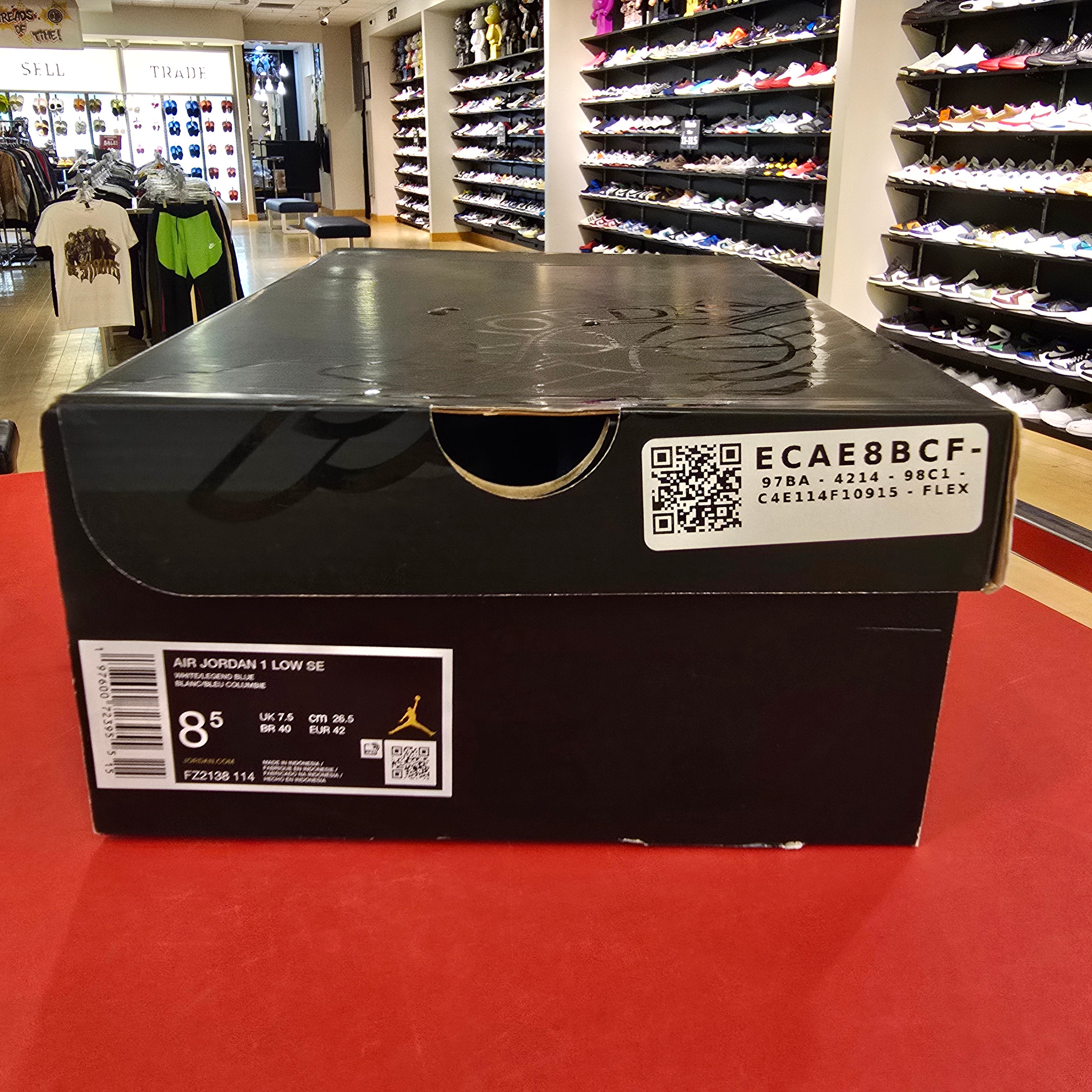 Jordan 1 Low SE Legend Blue Patent SZ 8.5