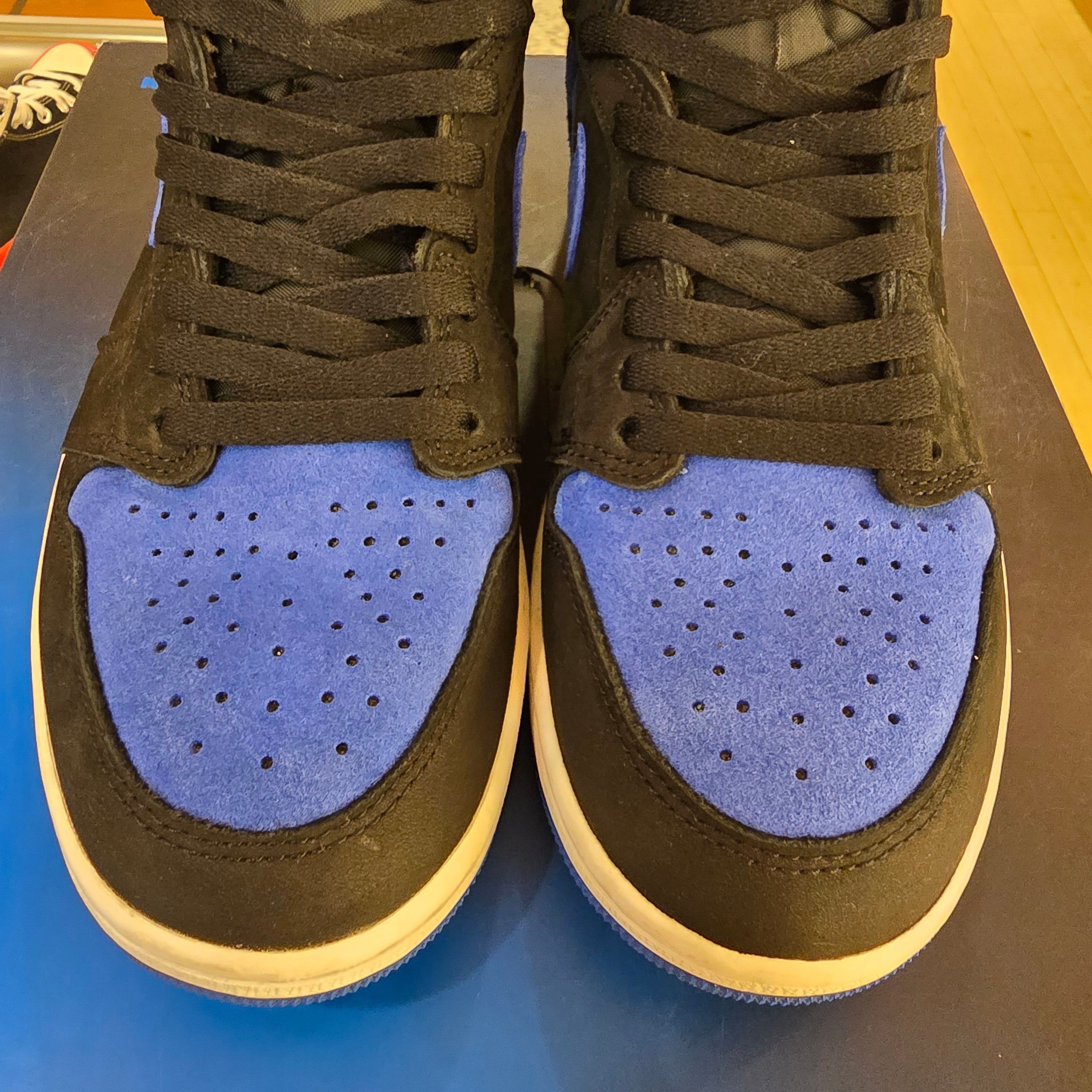 Jordan 1 Retro High OG Royal Reimagined SZ 9.5 USED