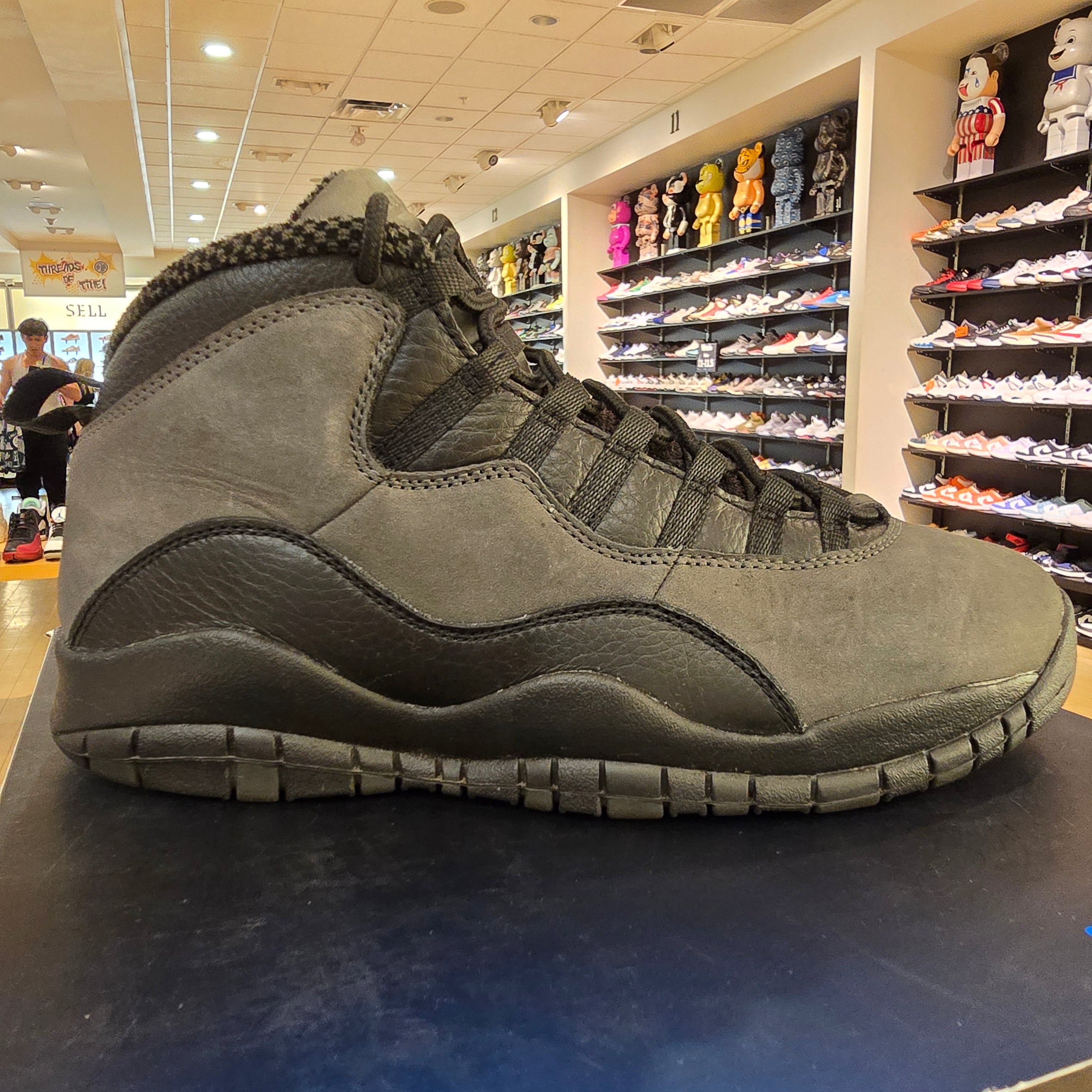 Jordan 10 Retro Shadow (2025) SZ 10.5 USED