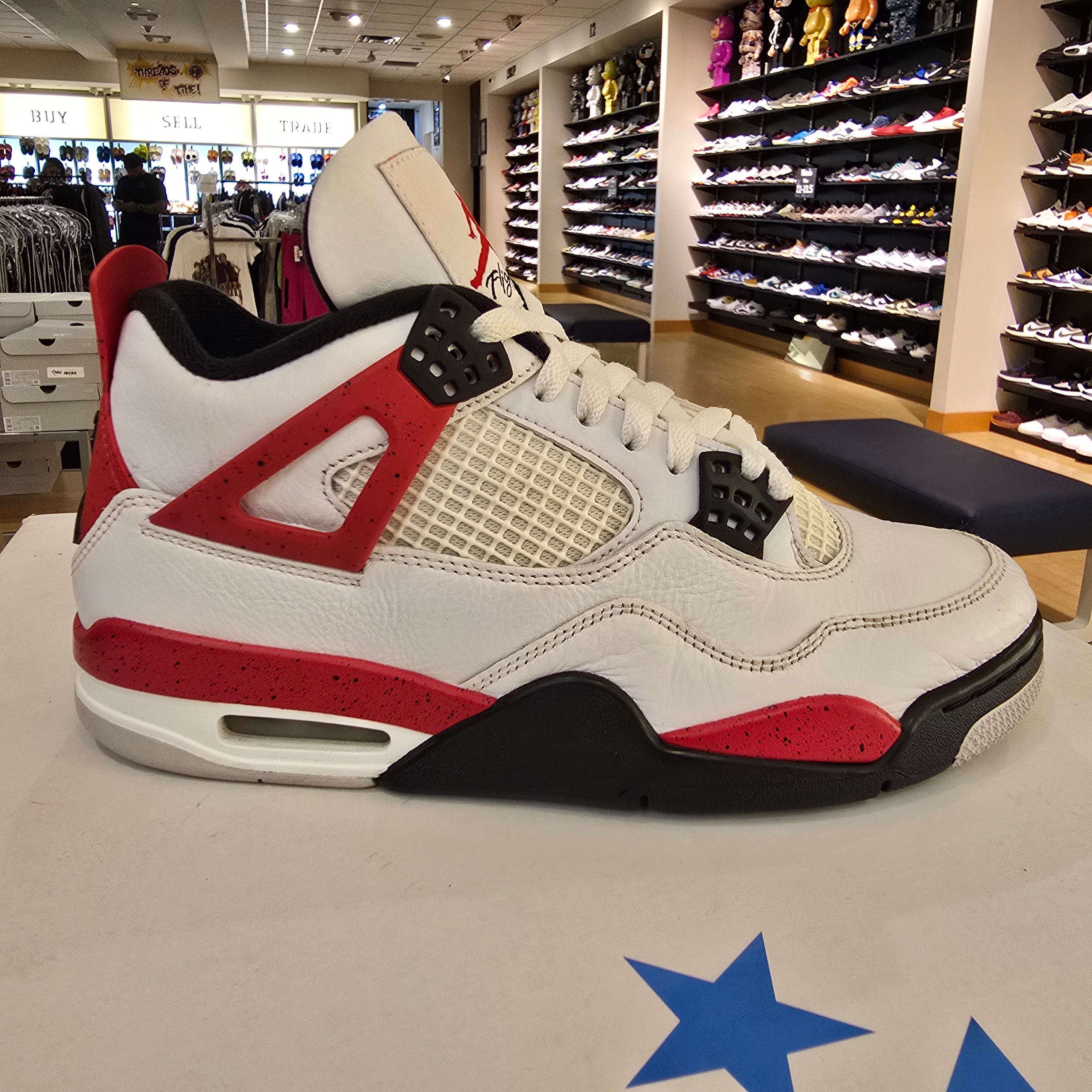 Jordan 4 Retro Red Cement SZ 9 USED