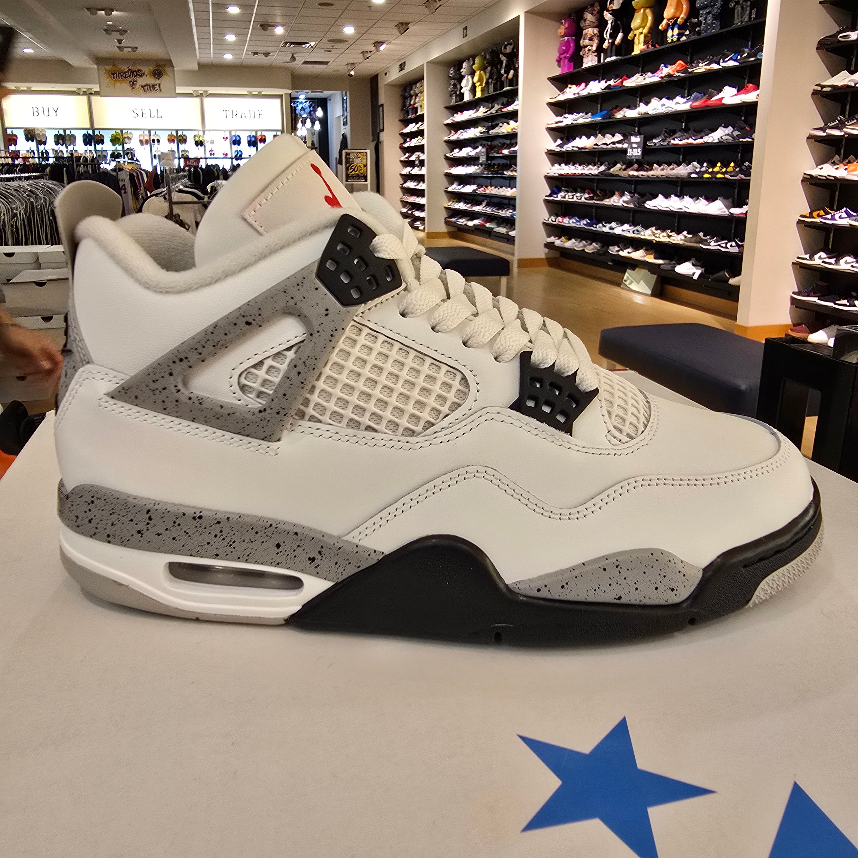 Jordan 4 Retro White Cement (2025) SZ 8
