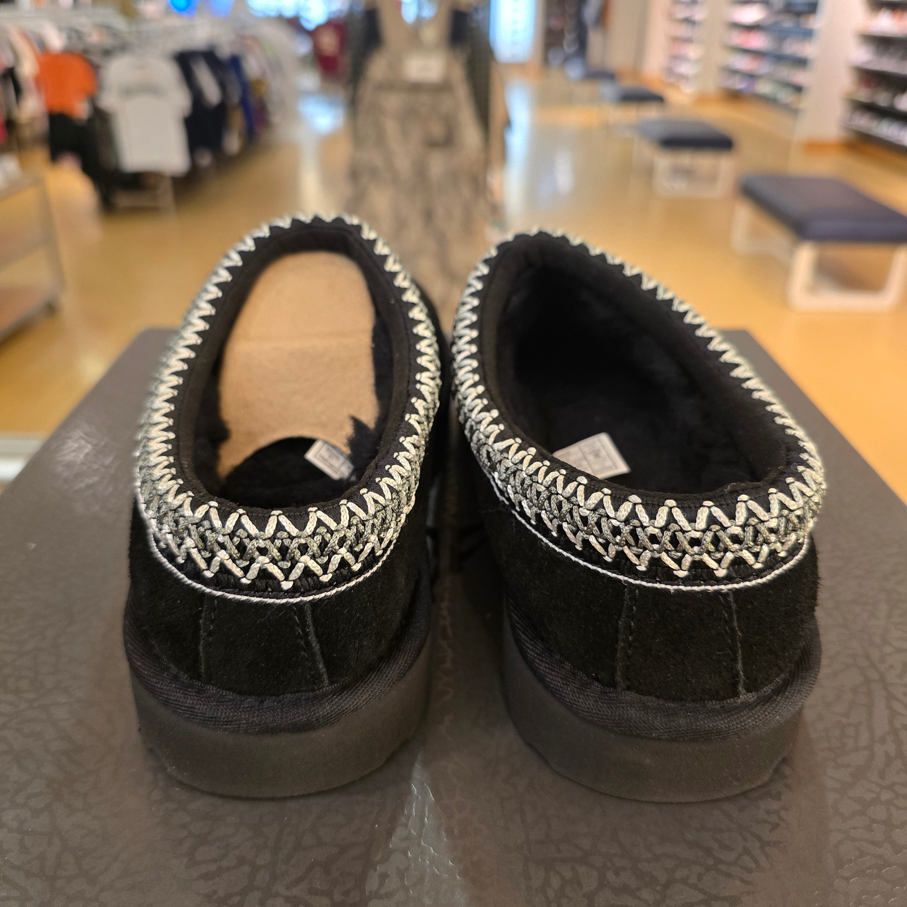 UGG Tasman Slipper Black (Women's) SZ 8/6.5M