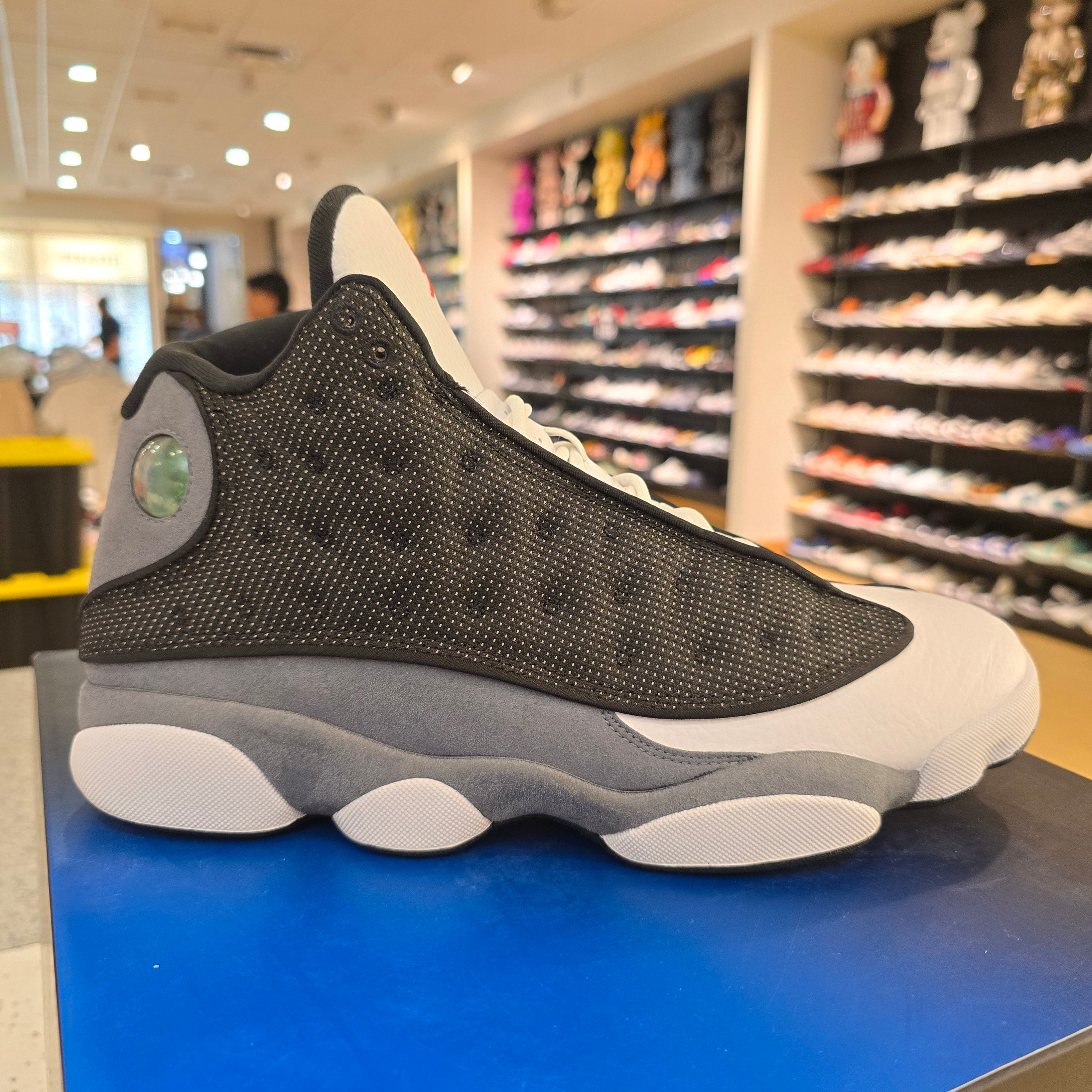 Jordan 13 Retro Atmosphere SZ 11 USED