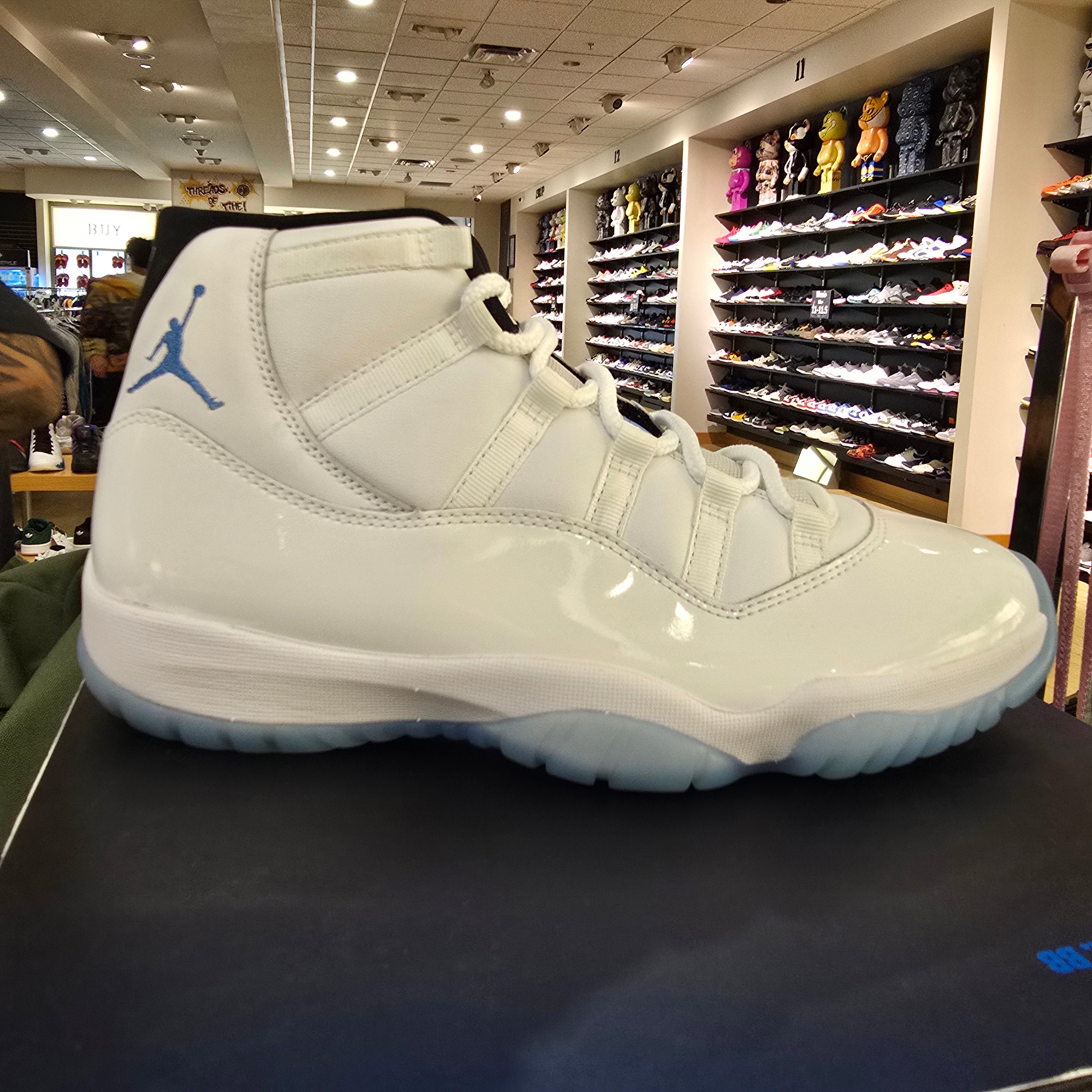 Jordan 11 Retro Legend Blue (2024) SZ 10.5 USED NO BOX