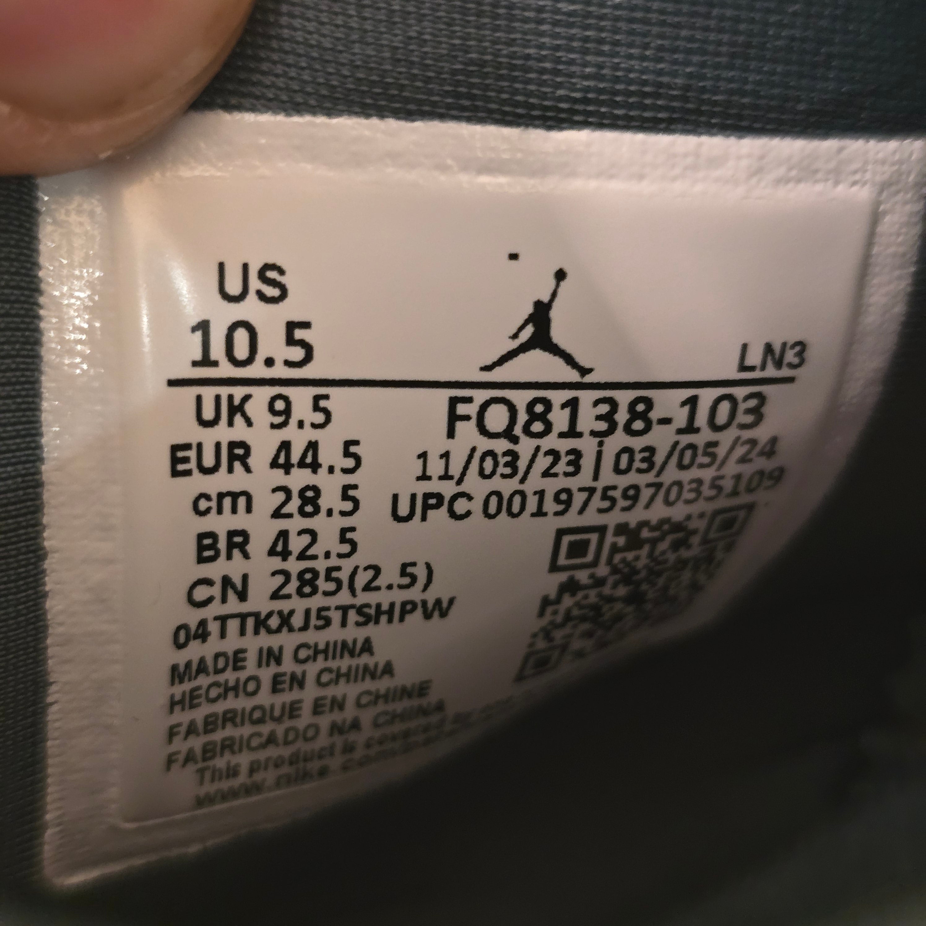 Jordan 4 Retro Oxidized Green SZ 10.5 USED