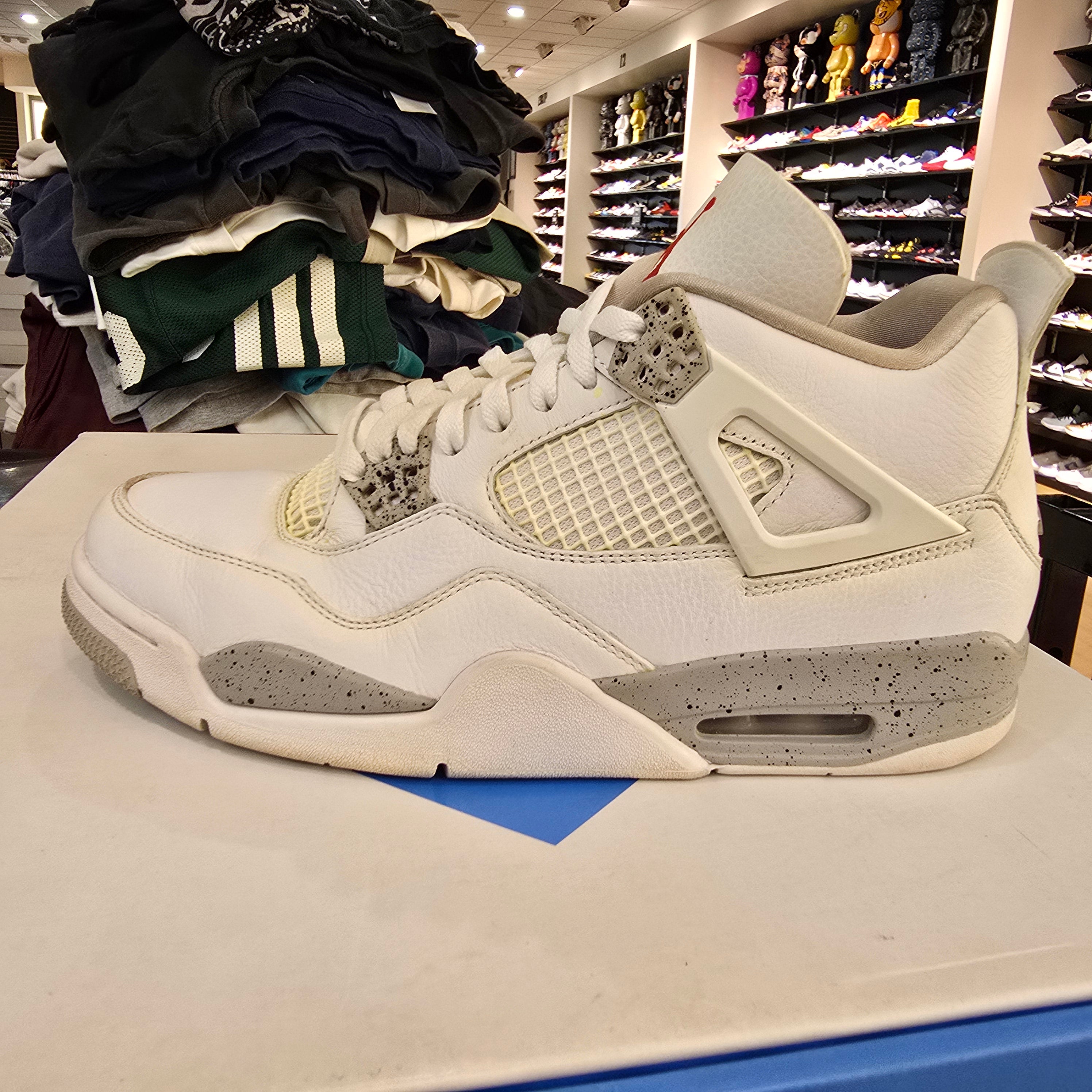 Jordan 4 Retro White Oreo (2021) SZ 10 USED