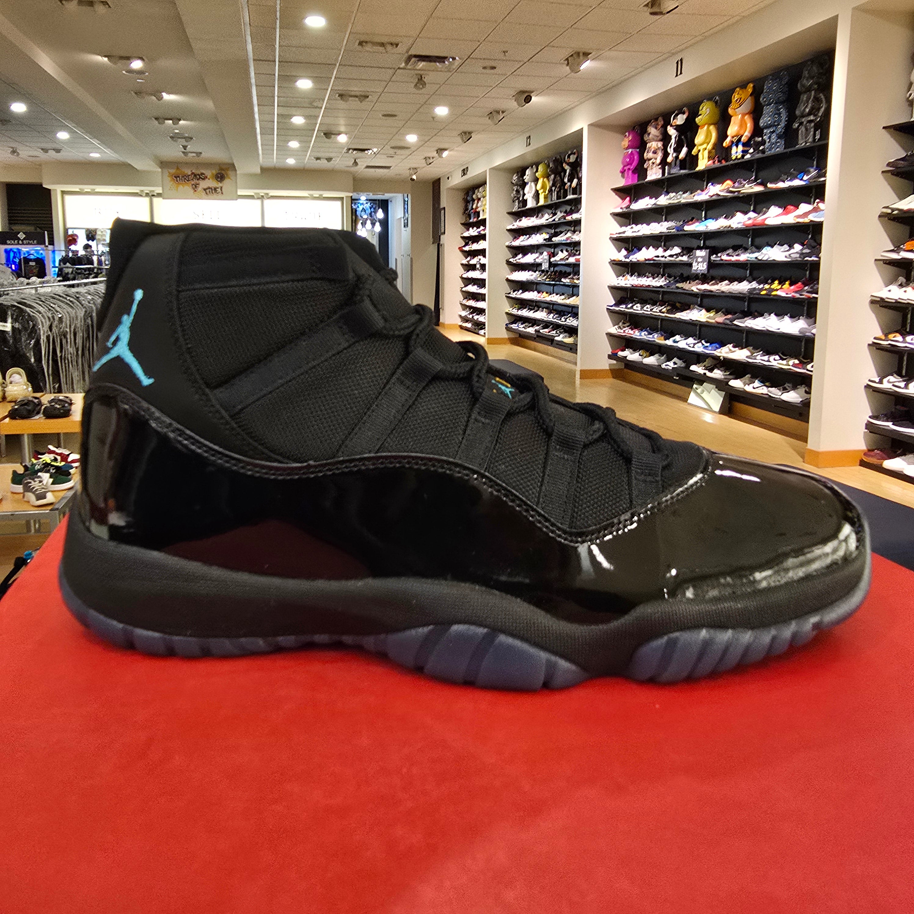 Jordan 11 Retro Gamma Blue (2025) SZ 13 USED