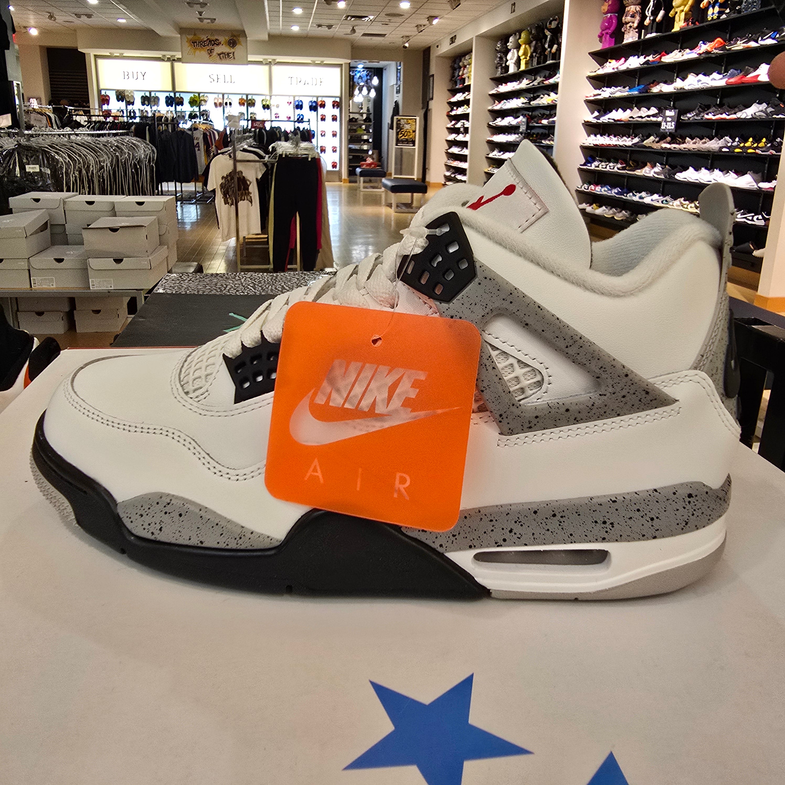 Jordan 4 Retro White Cement (2025) SZ 8