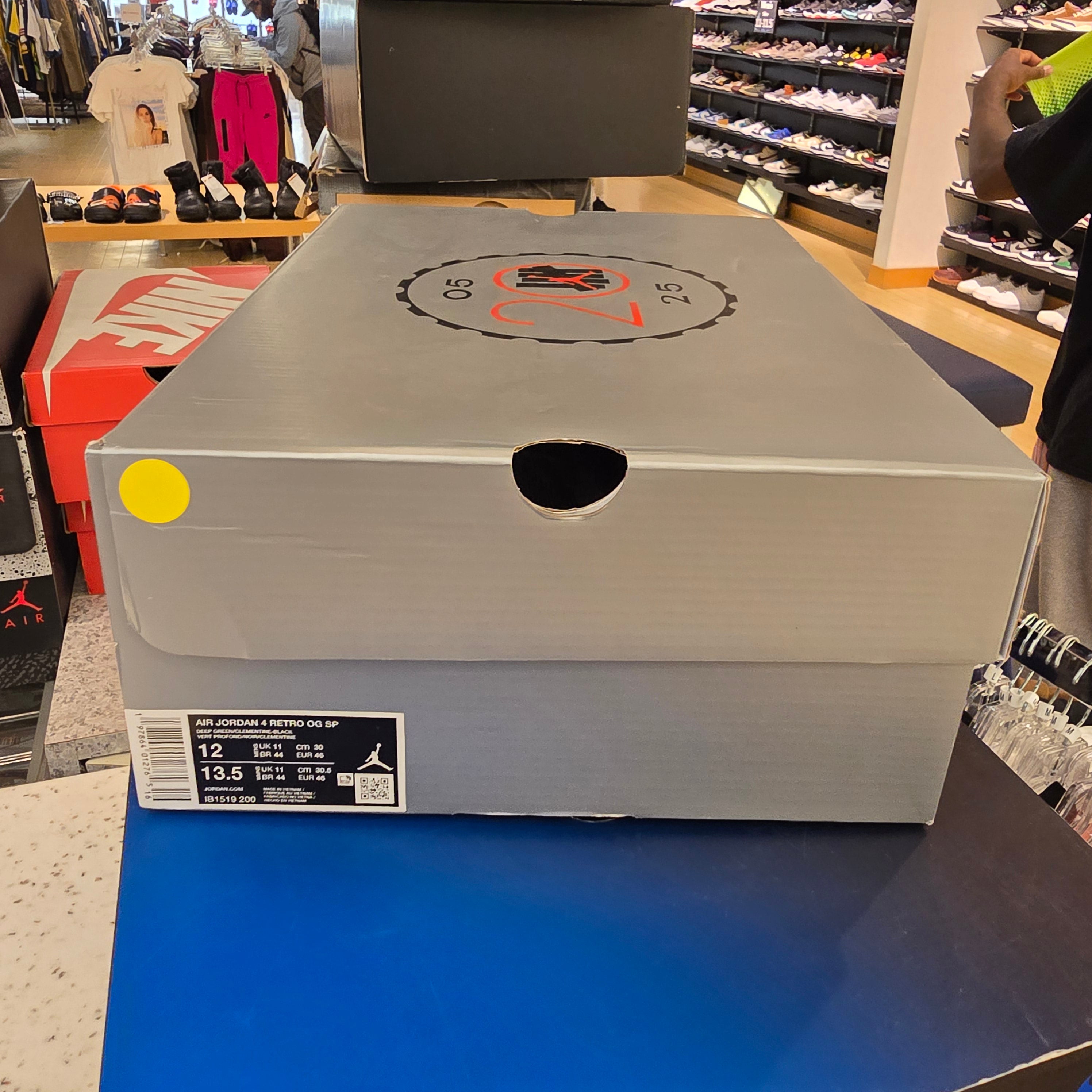 Jordan 4 Retro OG SP Undefeated (2025) SZ 12