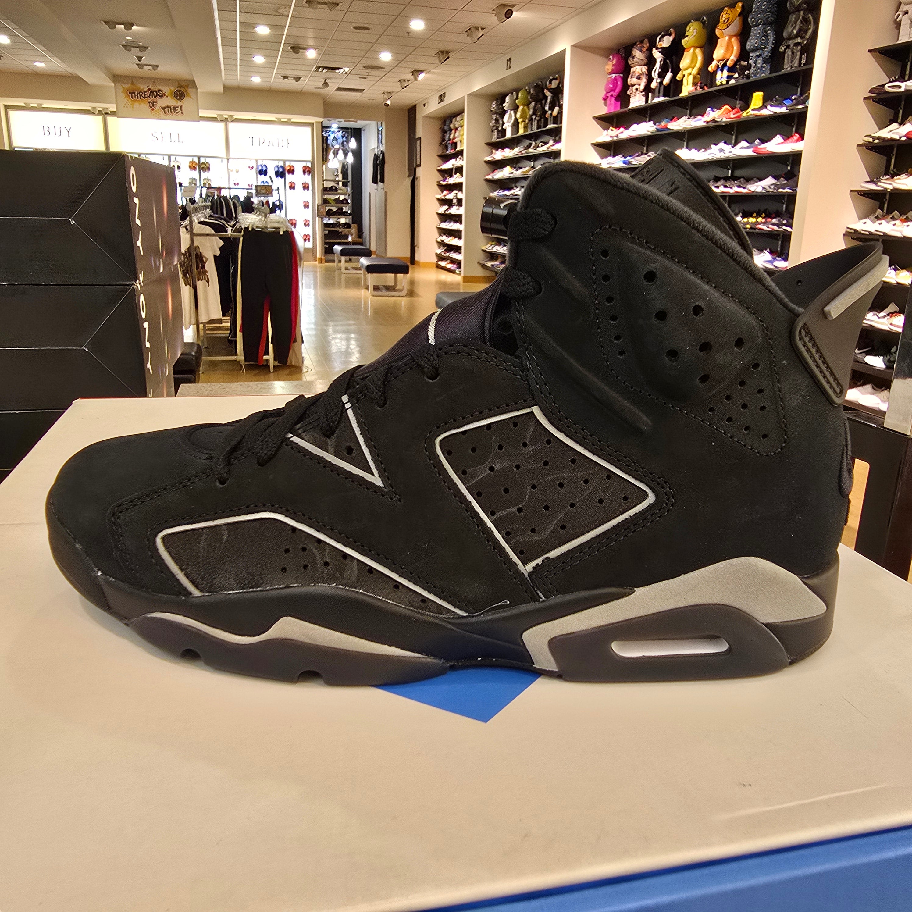 Jordan 6 Retro Cap and Gown SZ 10