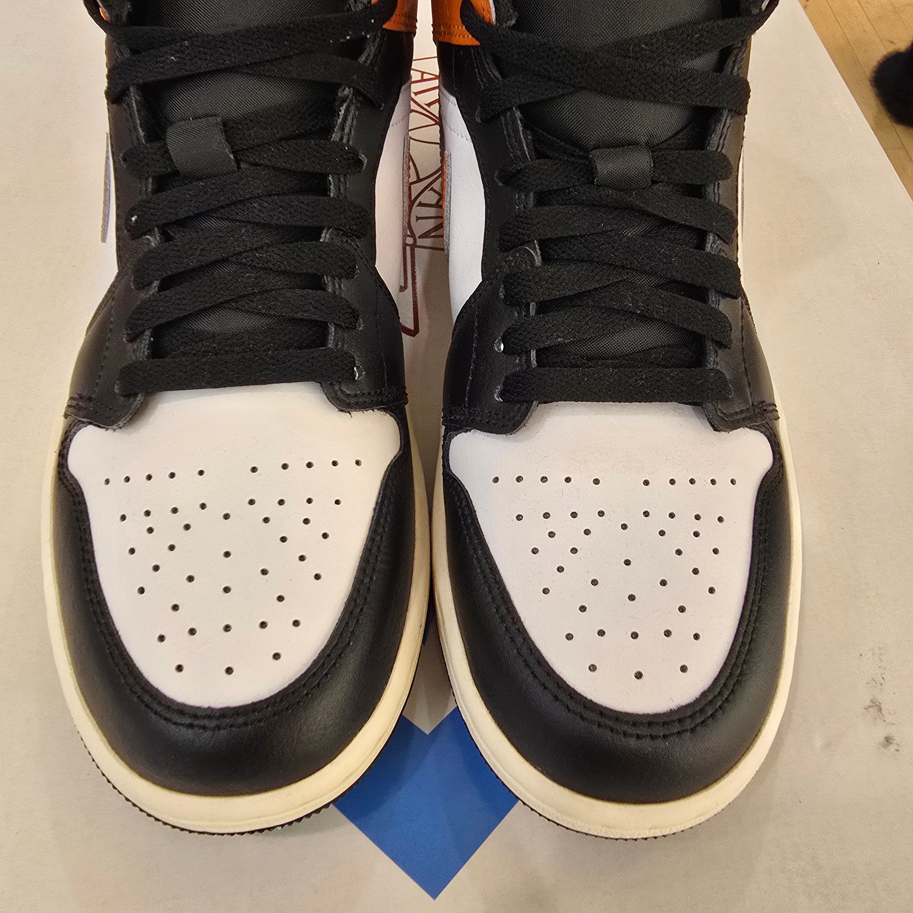 Jordan 1 Mid Black Toe Starfish SZ 7.5 NO BOX