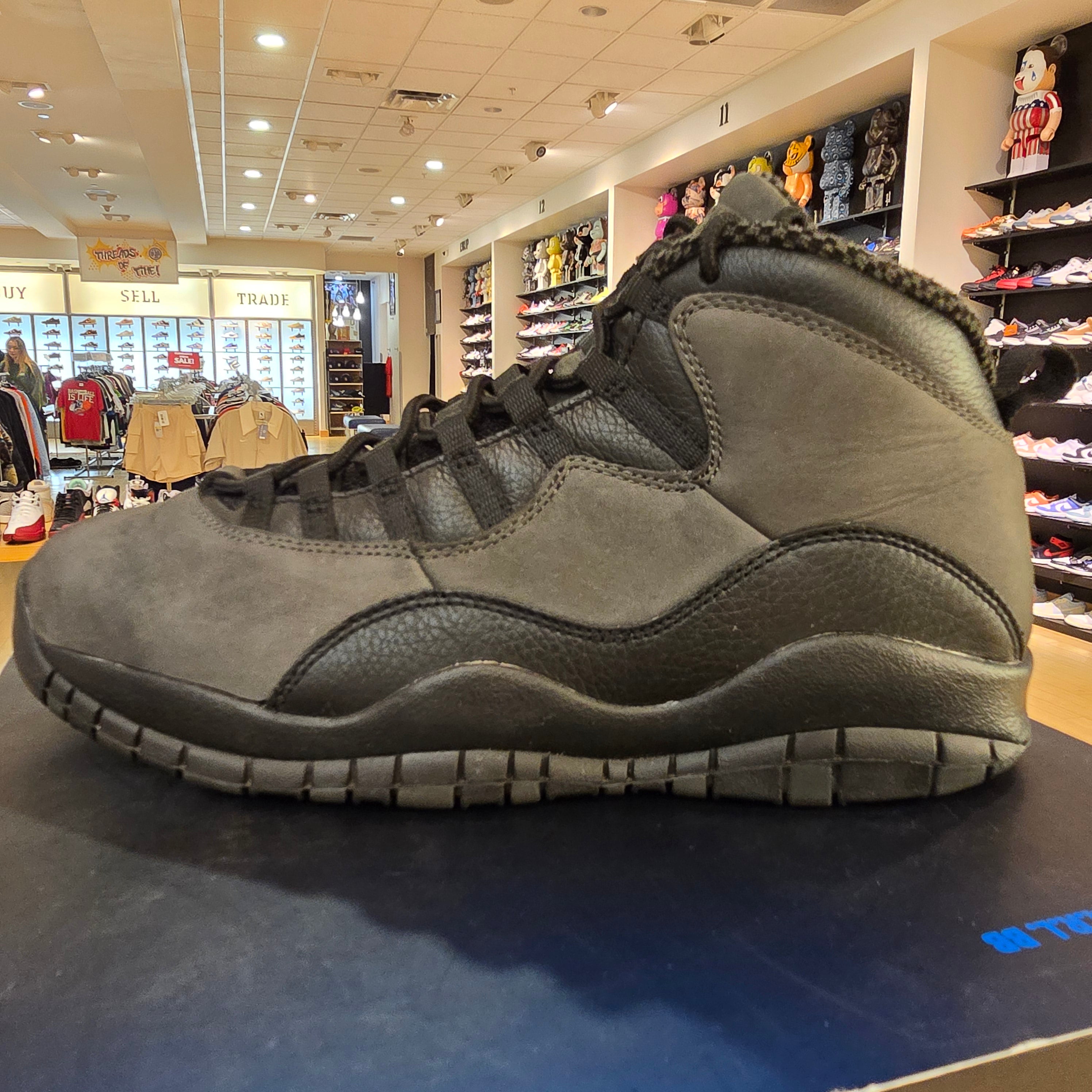 Jordan 10 Retro Shadow (2025) SZ 10.5 USED