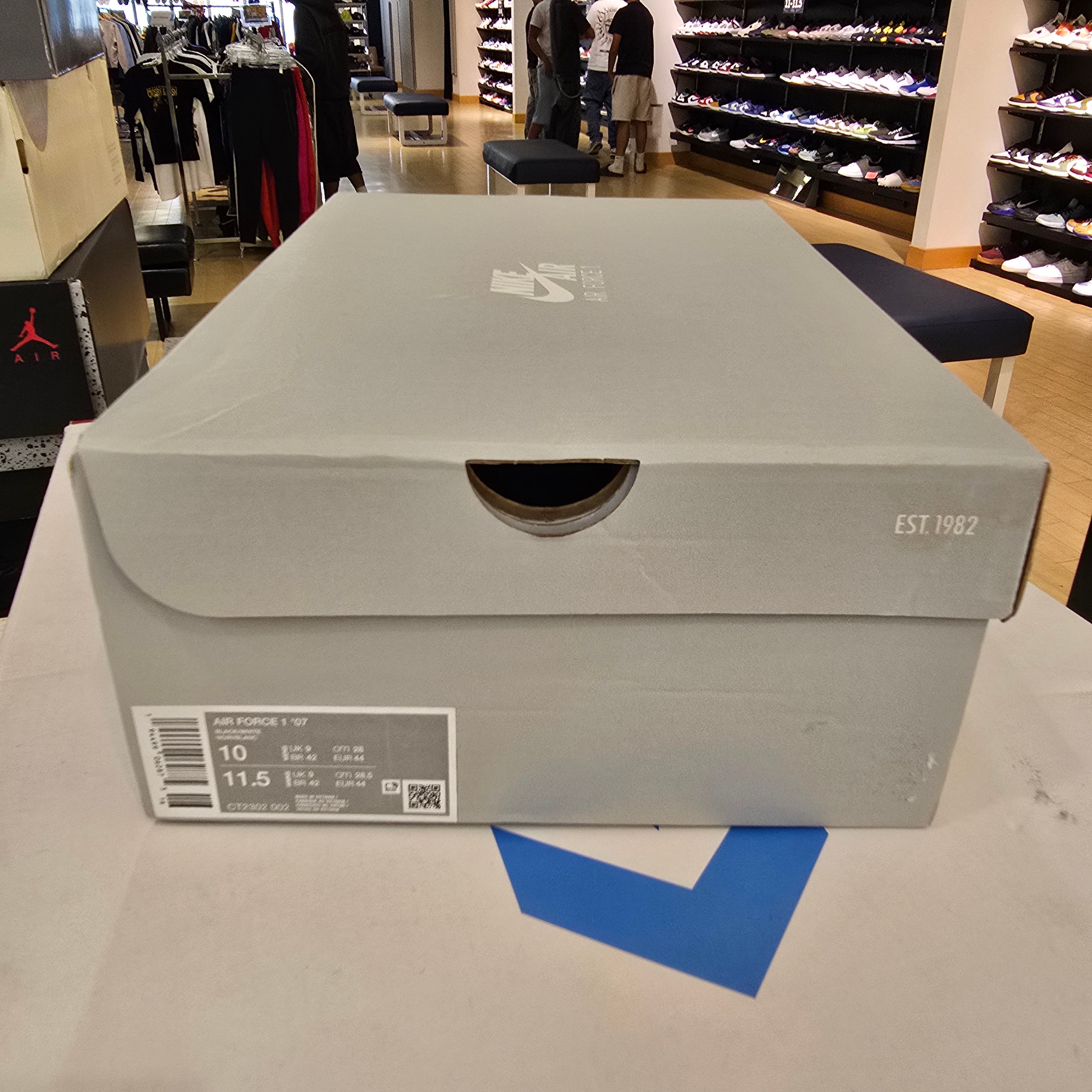 Nike Air Force 1 Low '07 Black White Pebbled Leather SZ 10